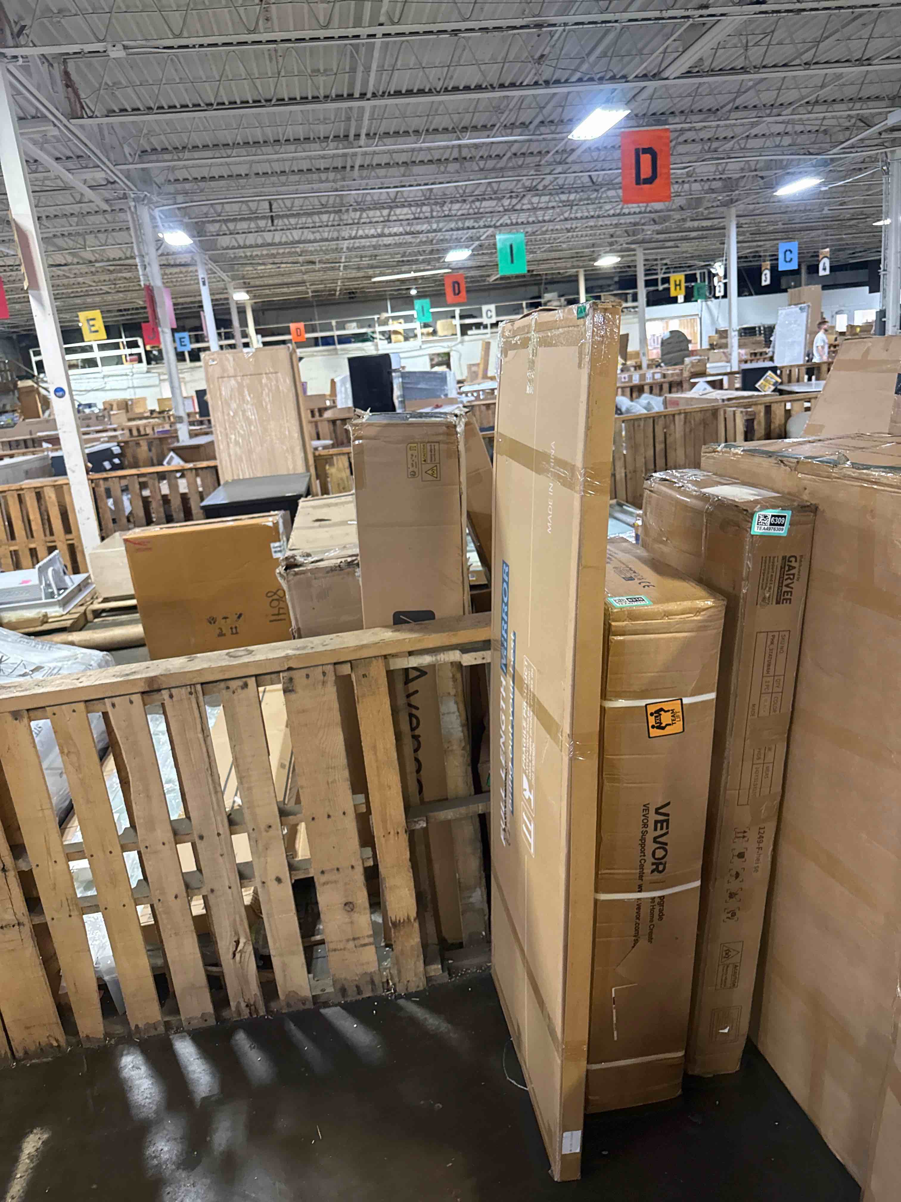 Condition photo showing New/Like New for rowjut floor length mirror, 71"x26" arched full length&standing hanging or leaning&freestanding full body mirrors, wall mounted mirror with thin aluminum frame (white)