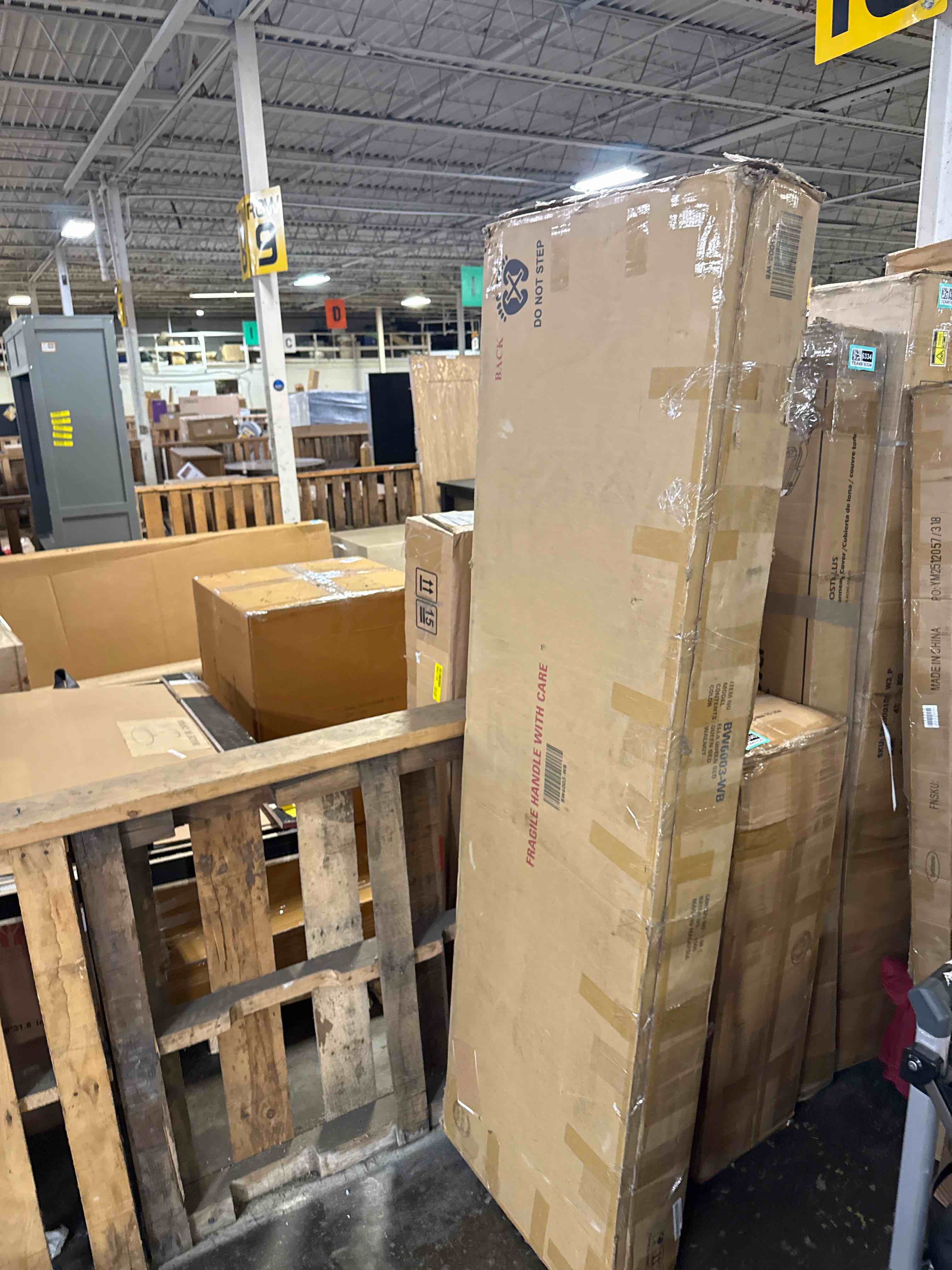 Condition photo showing New/Like New for omax decor ella wooden queen size platform bed in walnut and beige