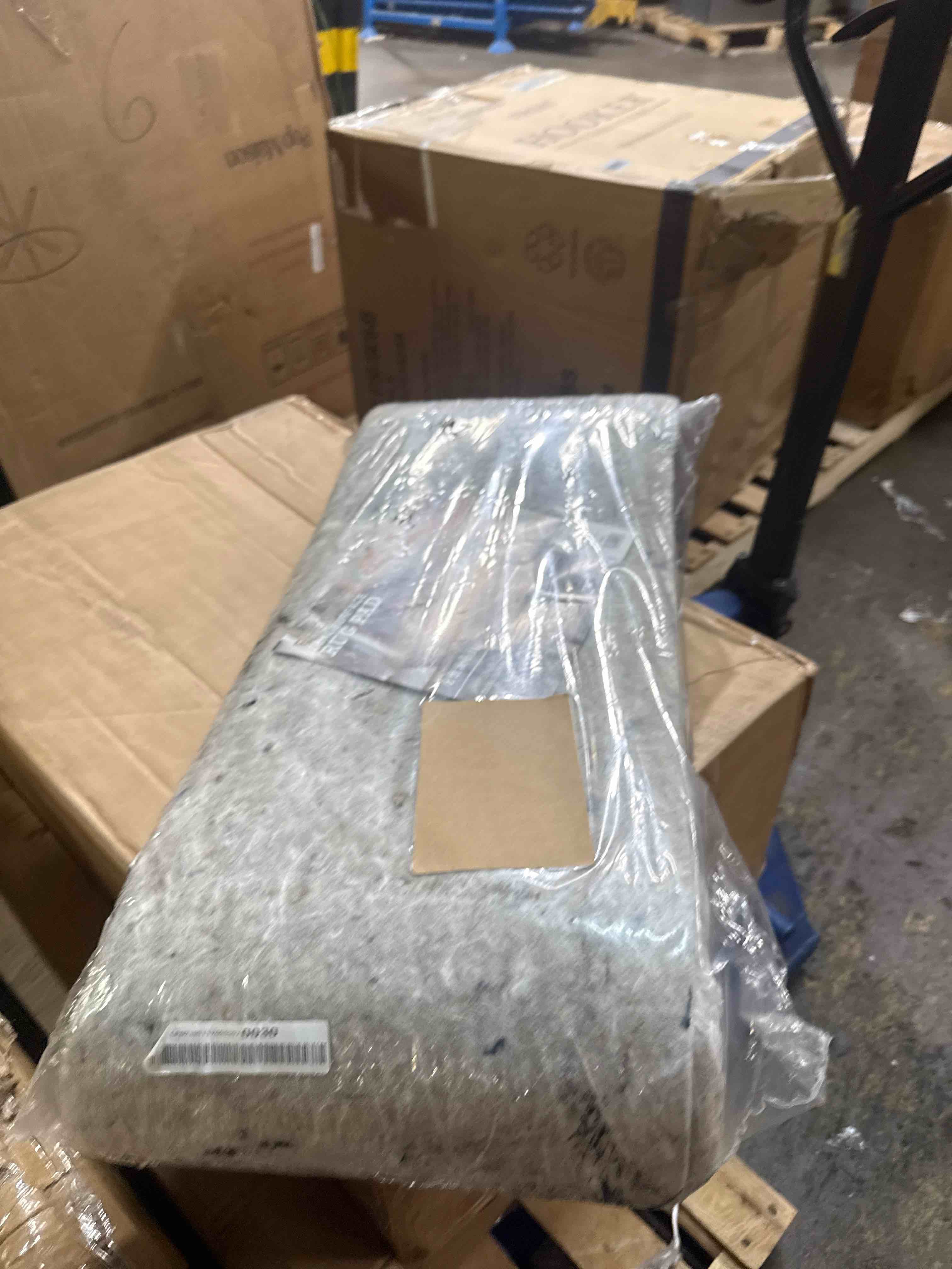 Condition photo showing New/Like New for mohawk 8'x8' premium dual surface rug pad natural: skid-resistant, square, gray, polyester, latex backing