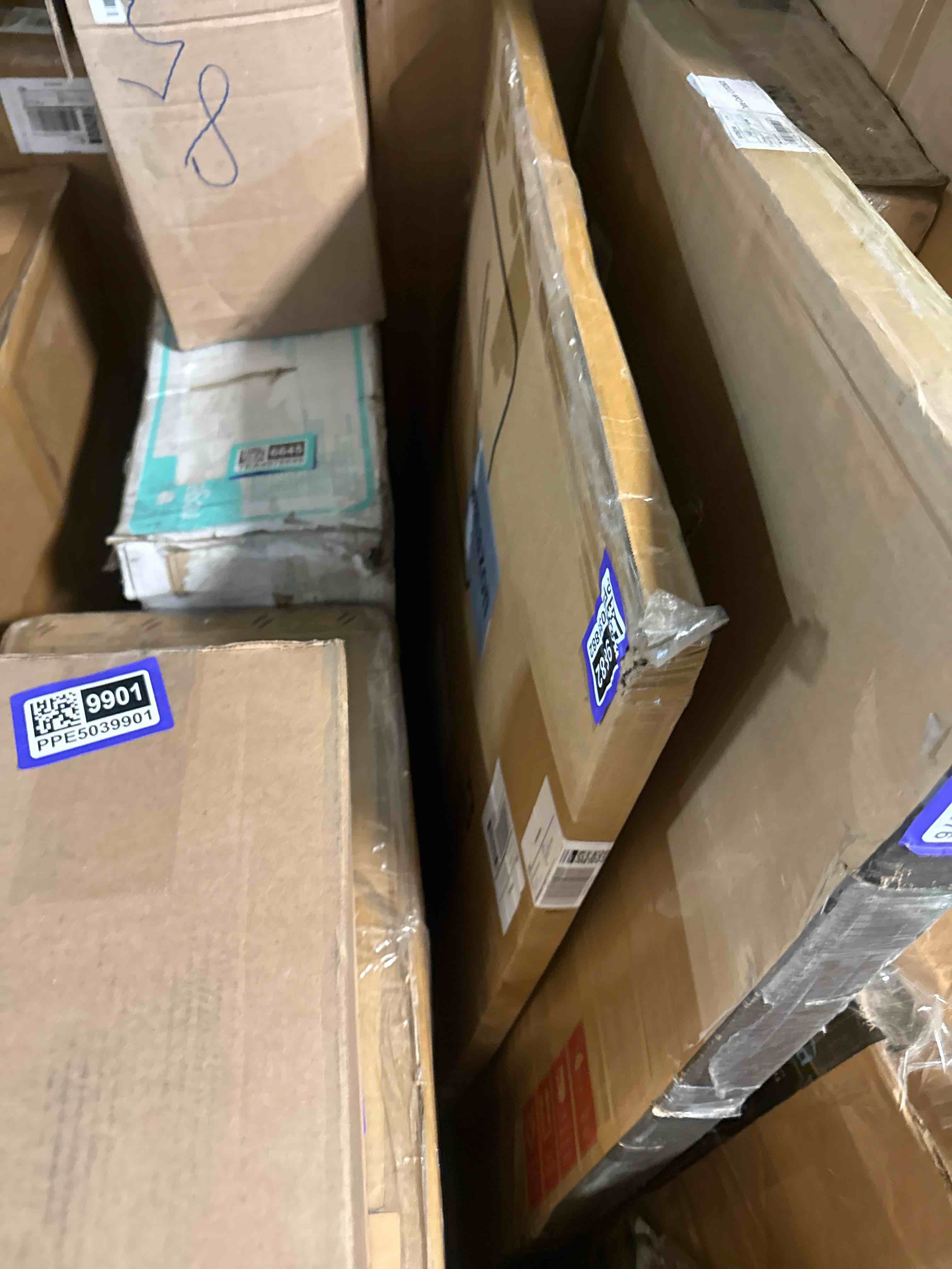 https://s3.amazonaws.com/lotting-images-prod/phillipi/TEA4976646_1783351707600.jpeg