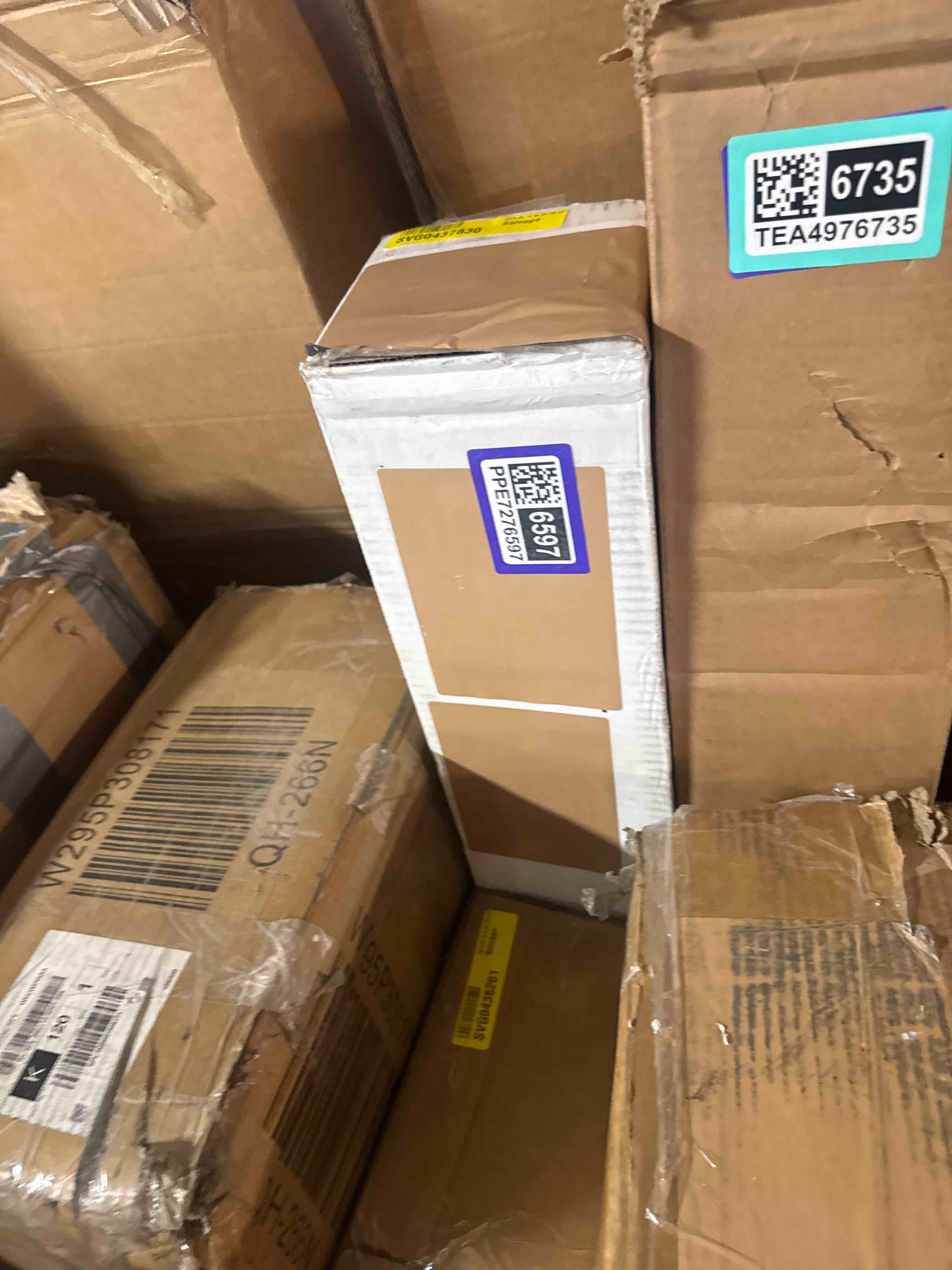 https://s3.amazonaws.com/lotting-images-prod/phillipi/TEA4976736_1783360324738.jpeg