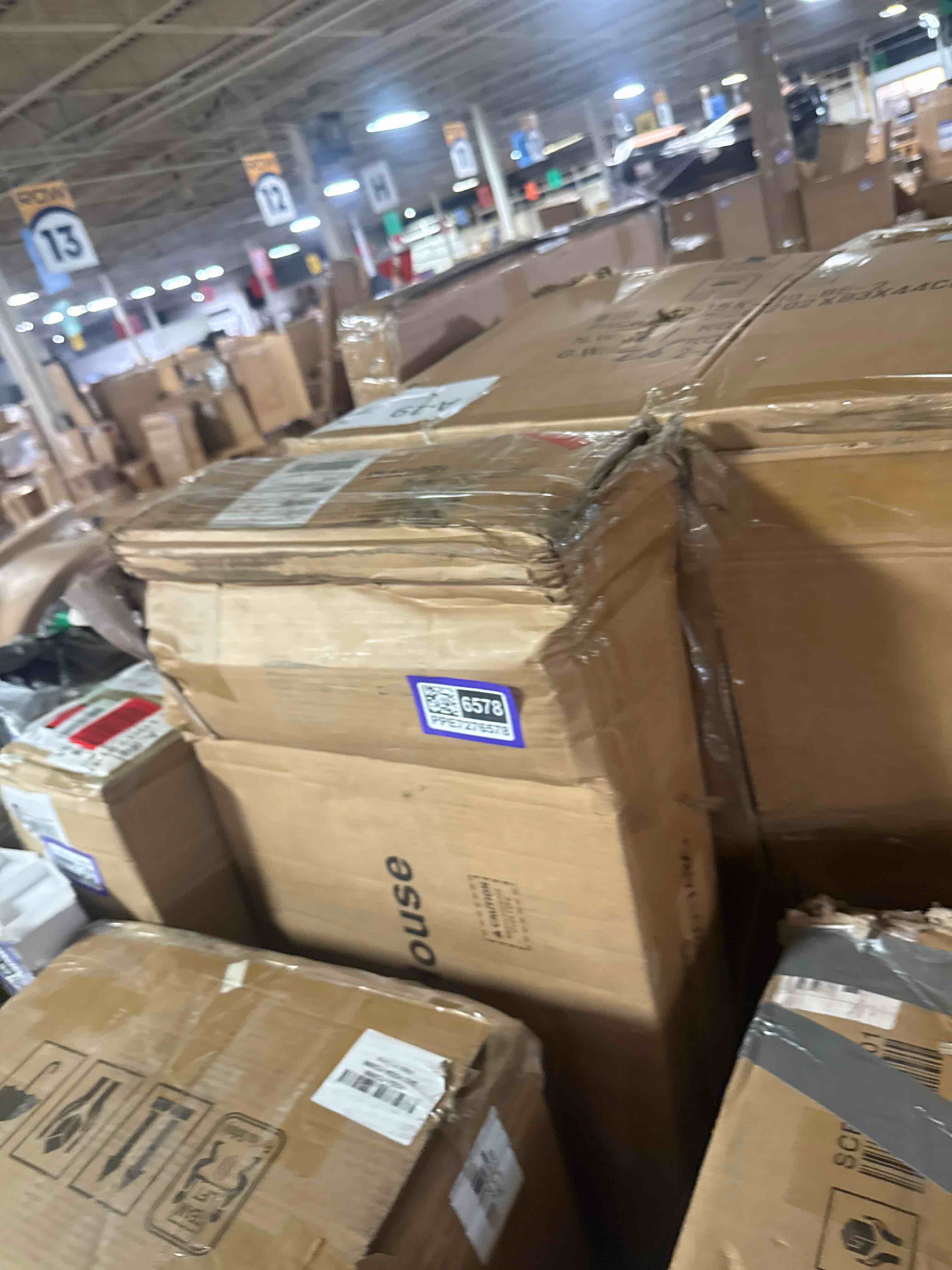 https://s3.amazonaws.com/lotting-images-prod/phillipi/TEA4976741_1783360472402.jpeg