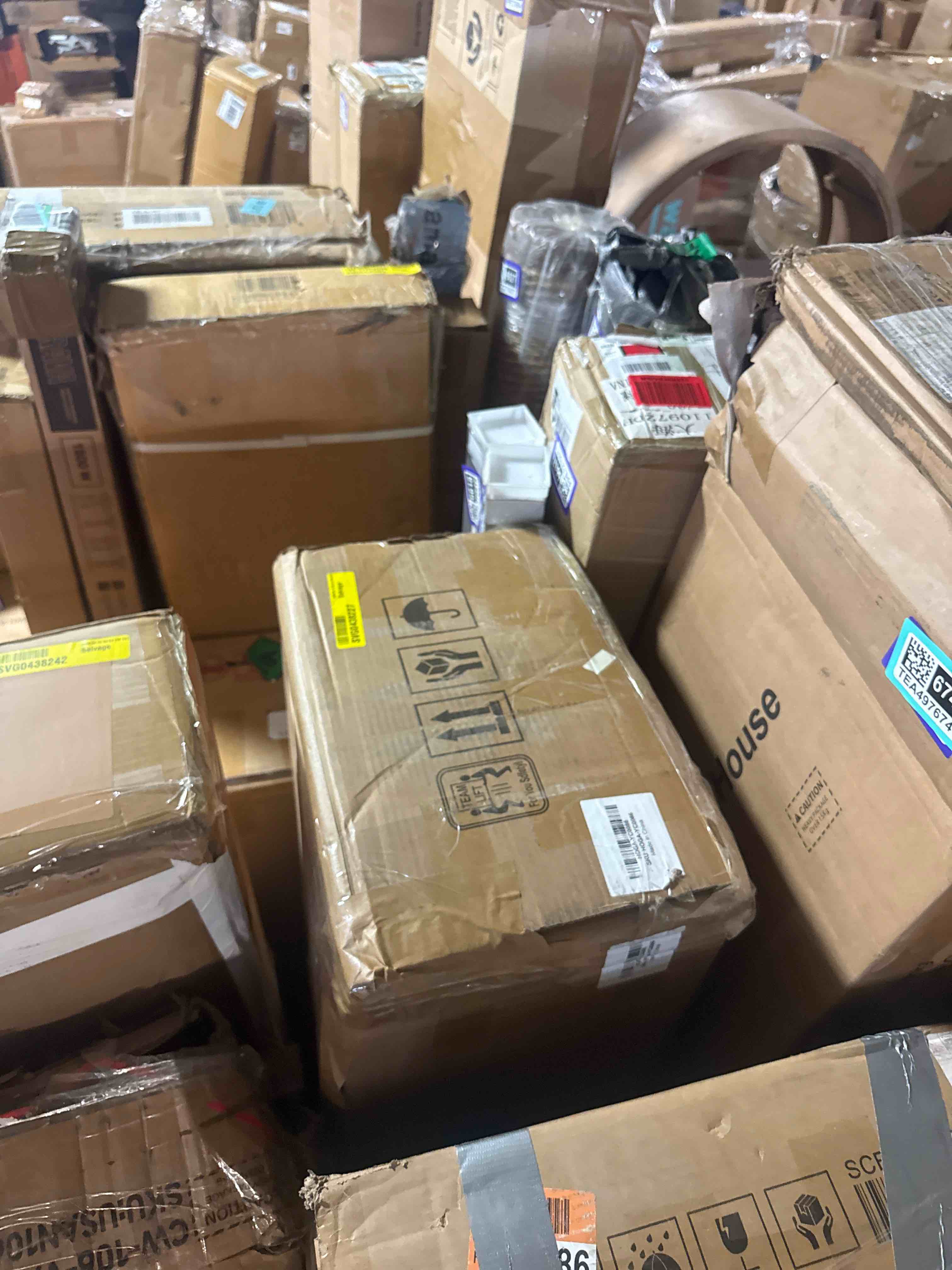 https://s3.amazonaws.com/lotting-images-prod/phillipi/TEA4976742_1783360502538.jpeg