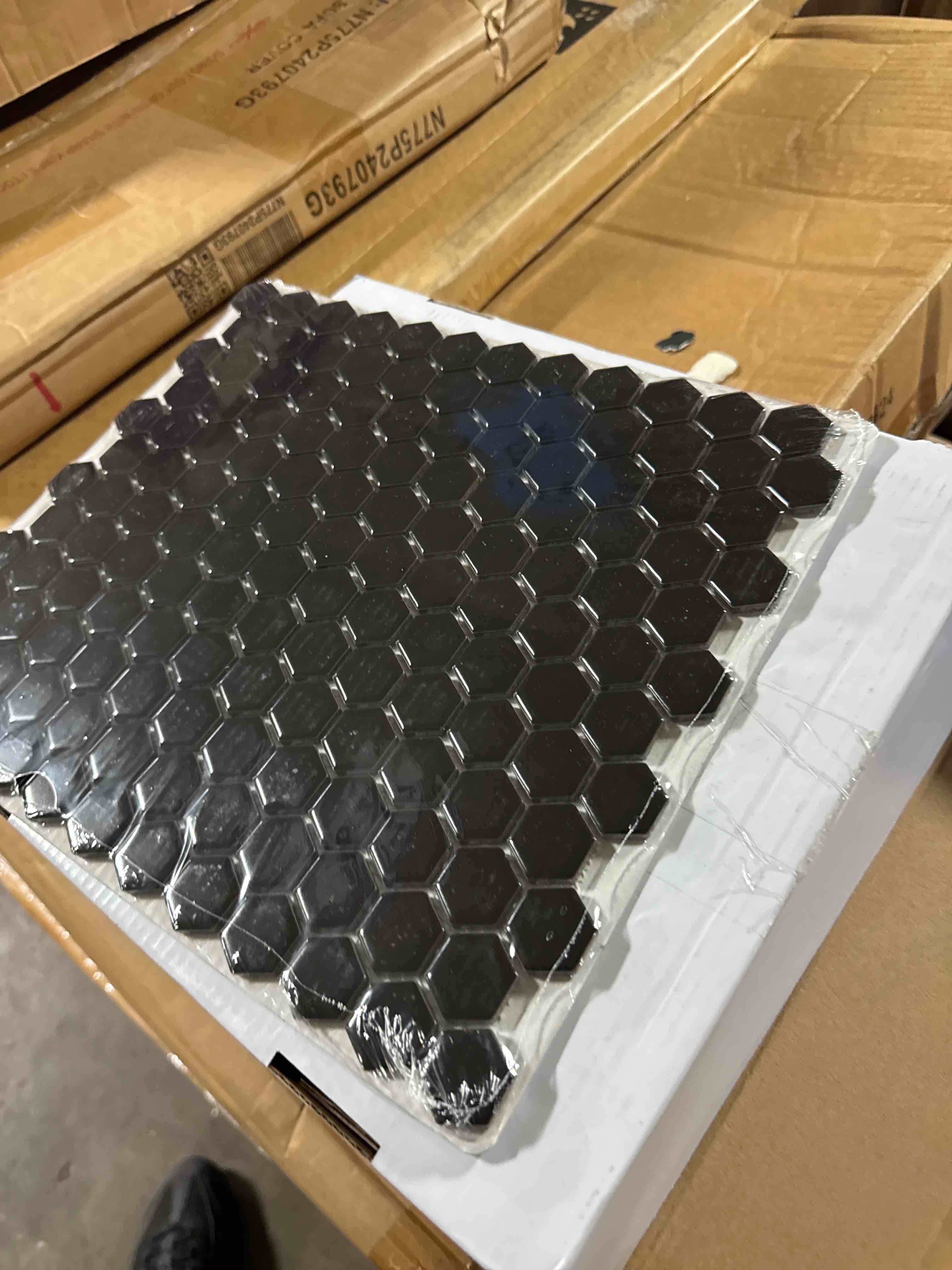 Condition photo showing New/Like New for 12-sheet peel and stick backsplash tile, hexagon black brushed aluminum texture panel self-adhesive mosaic tiles for kitchen bathroom fireplace