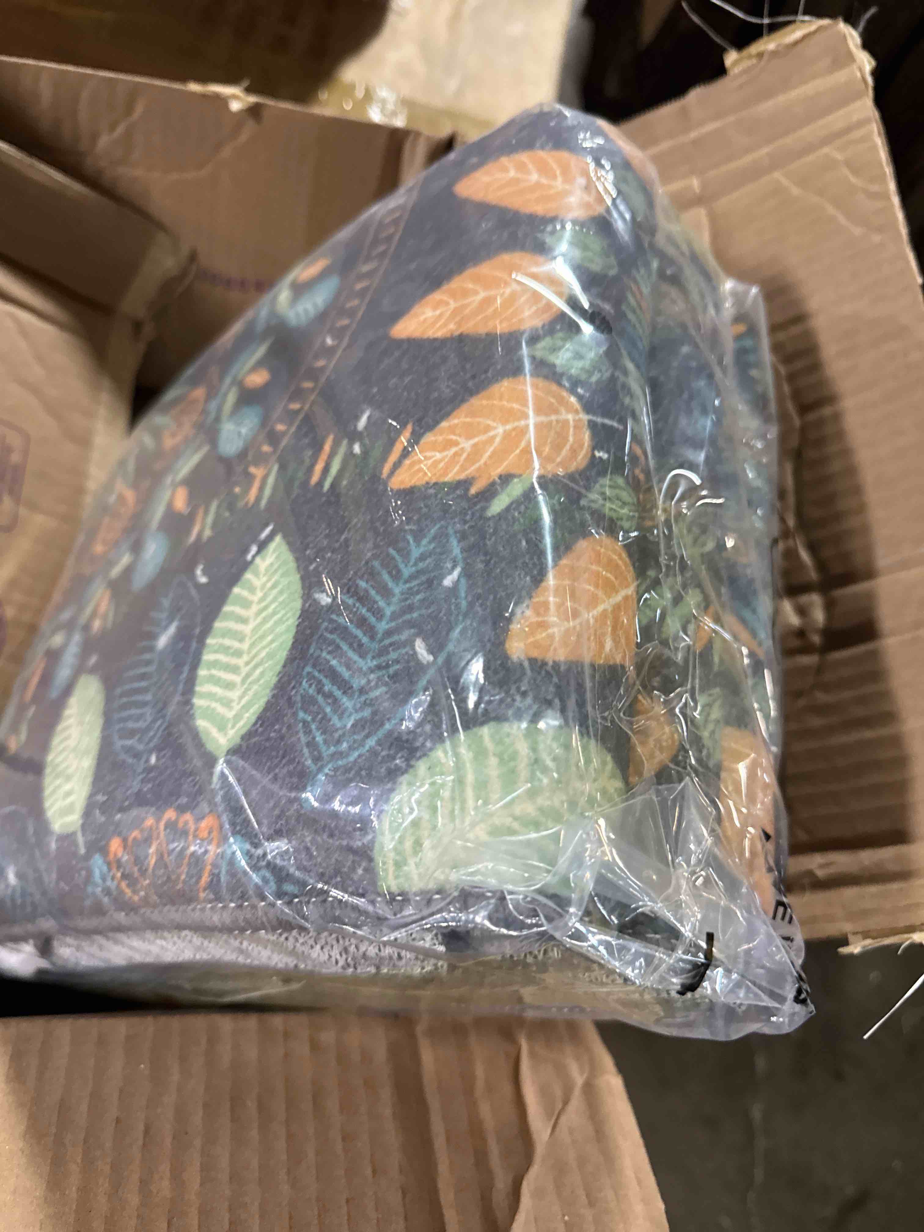 Condition photo showing New/Like New for mushroom blanket soft flannel fleece lightweight mushrooms throw blanket for kids boys girls all season plant blankets for sofa couch bed decorative mushroom blanket gifts 60"x50" black mushroom throw size 50" x 60" (130 x 150 cm)