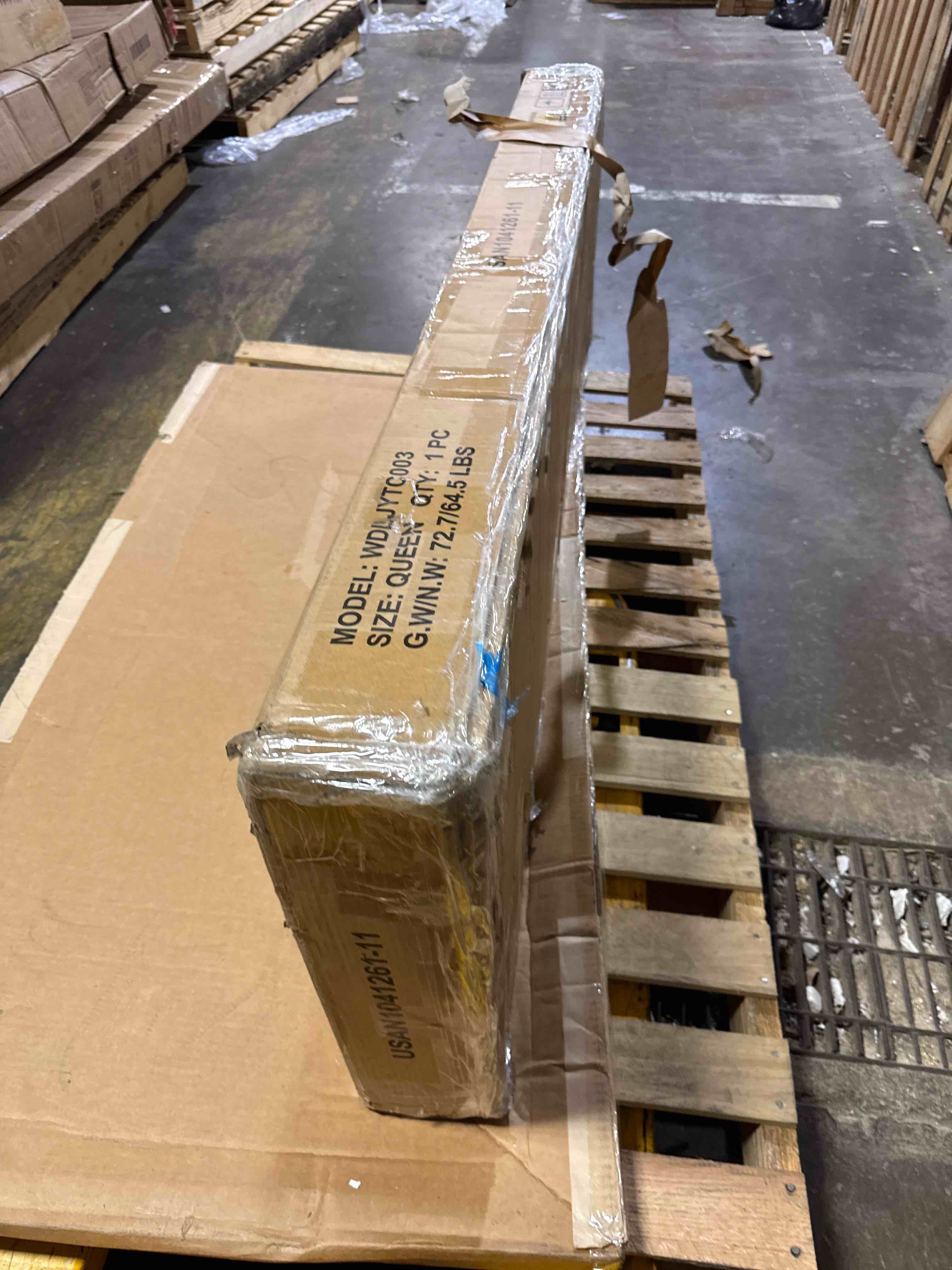 Condition photo showing Good Condition for zinus suzanne 37 inch metal and wood platform bed frame / solid wood & steel construction / no box spring needed / wood slat support / easy assembly, chestnut brown, queen black queen 37 inch bed frame only