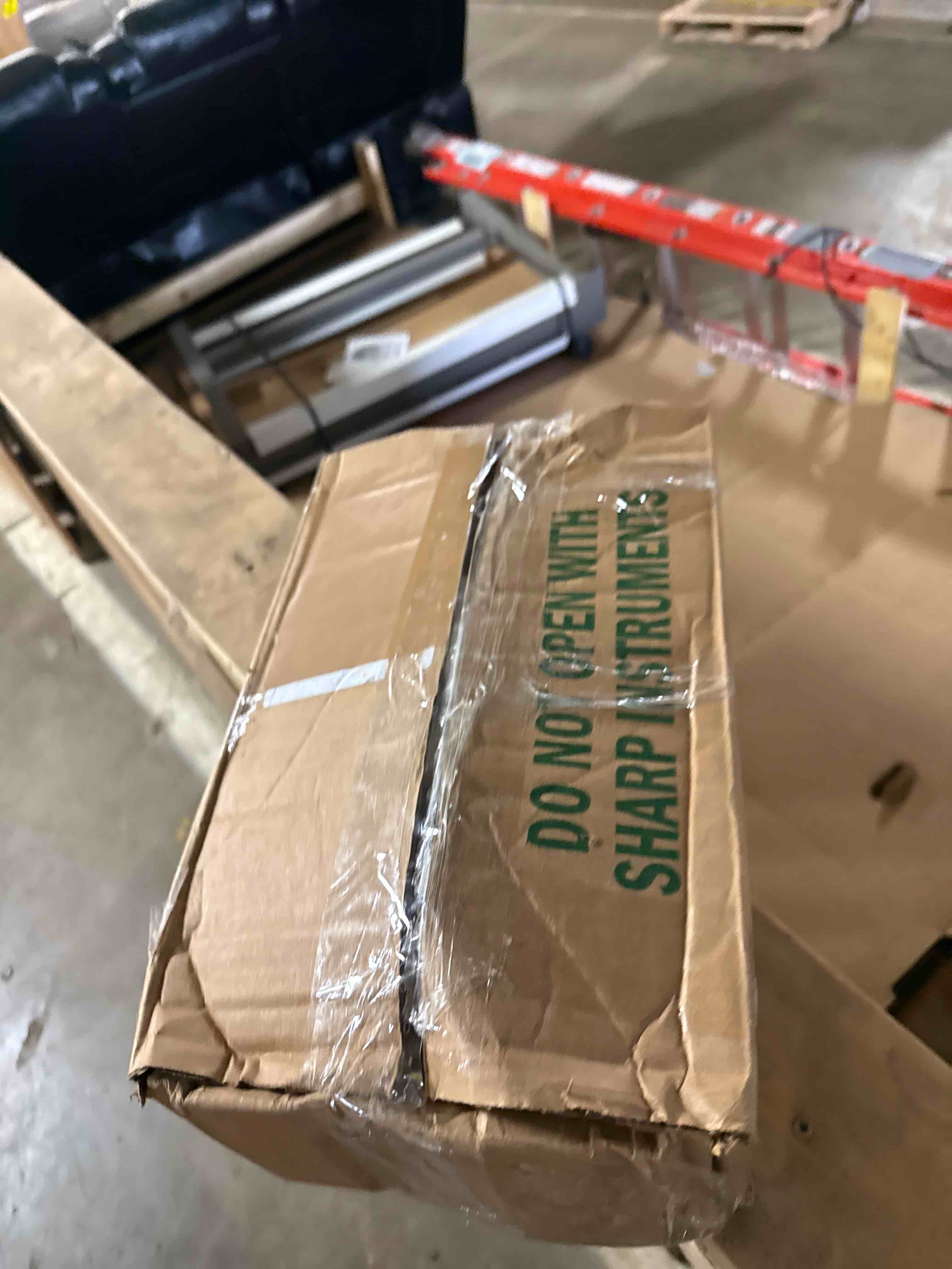 https://s3.amazonaws.com/lotting-images-prod/phillipi/TEA4978489_1779737731184.jpeg