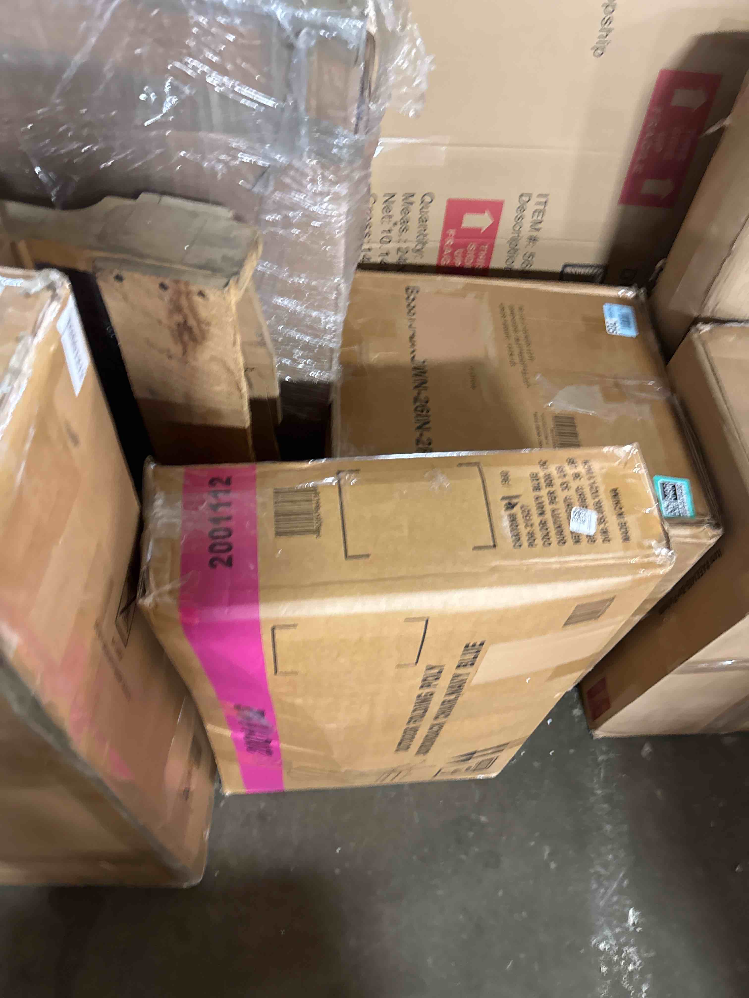 https://s3.amazonaws.com/lotting-images-prod/phillipi/TEA4978502_1779805452242.jpeg