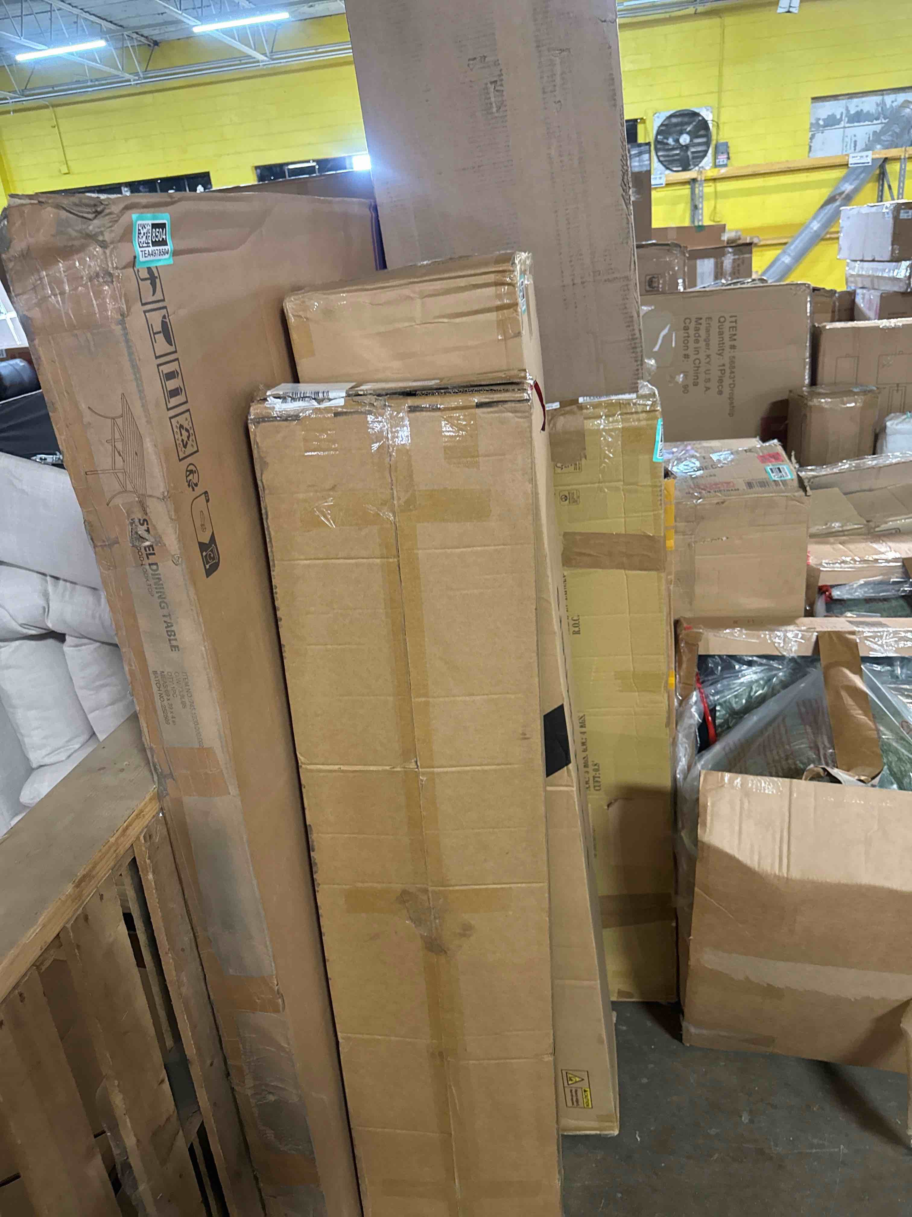 https://s3.amazonaws.com/lotting-images-prod/phillipi/TEA4978778_1779808279817.jpeg