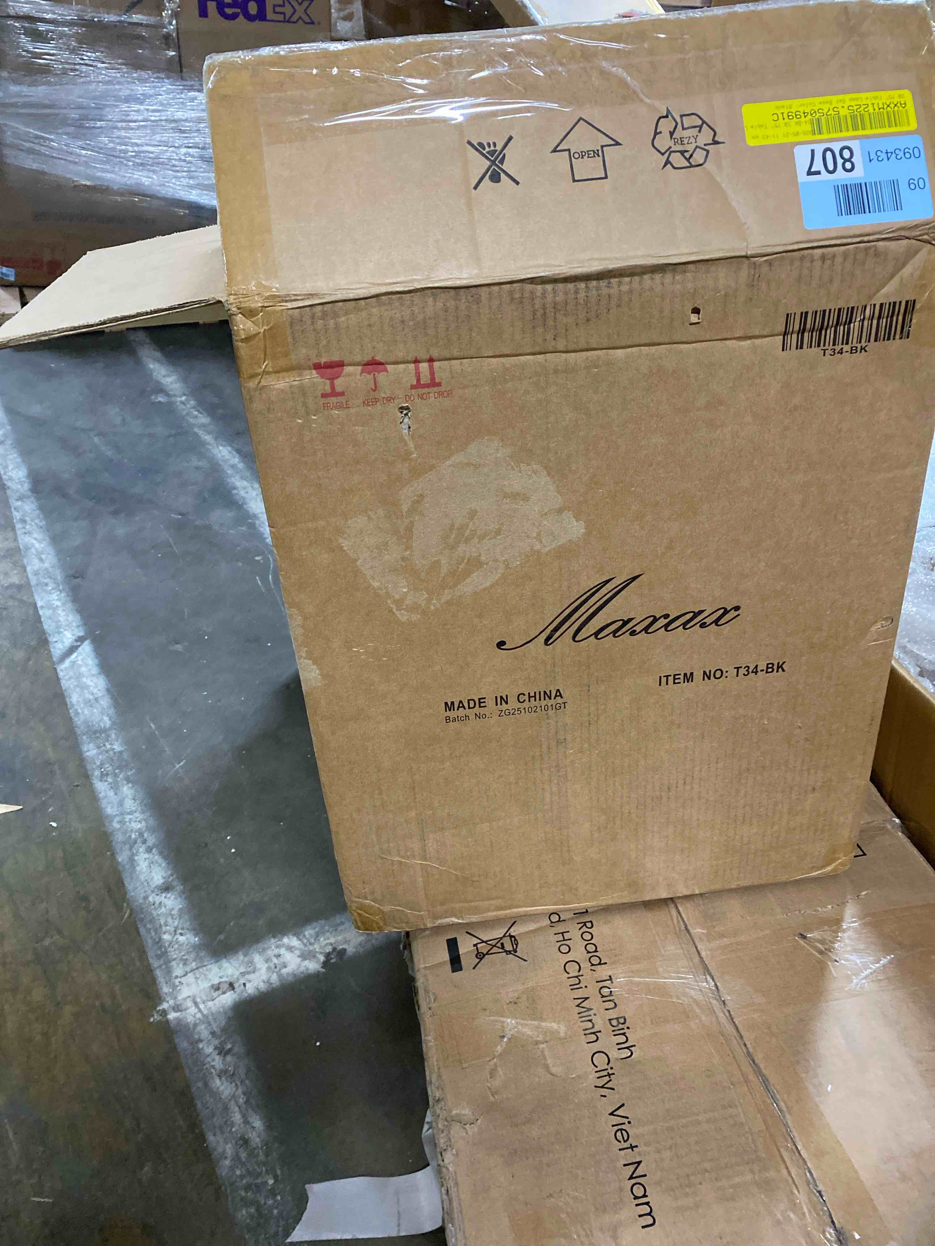 https://s3.amazonaws.com/lotting-images-prod/phillipi/TEA4978815_1779817337171.jpeg