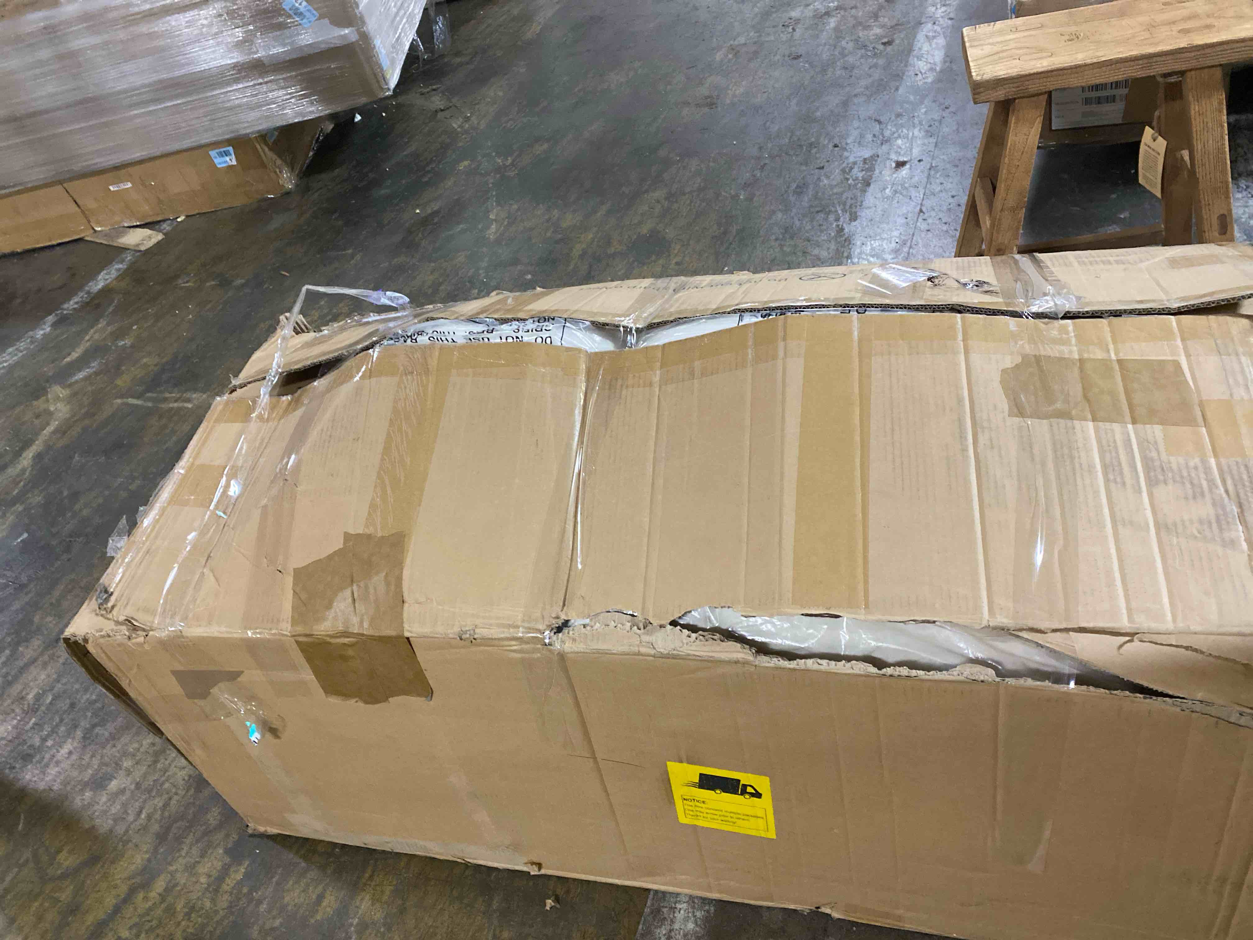 https://s3.amazonaws.com/lotting-images-prod/phillipi/TEA4978845_1779826382871.jpeg