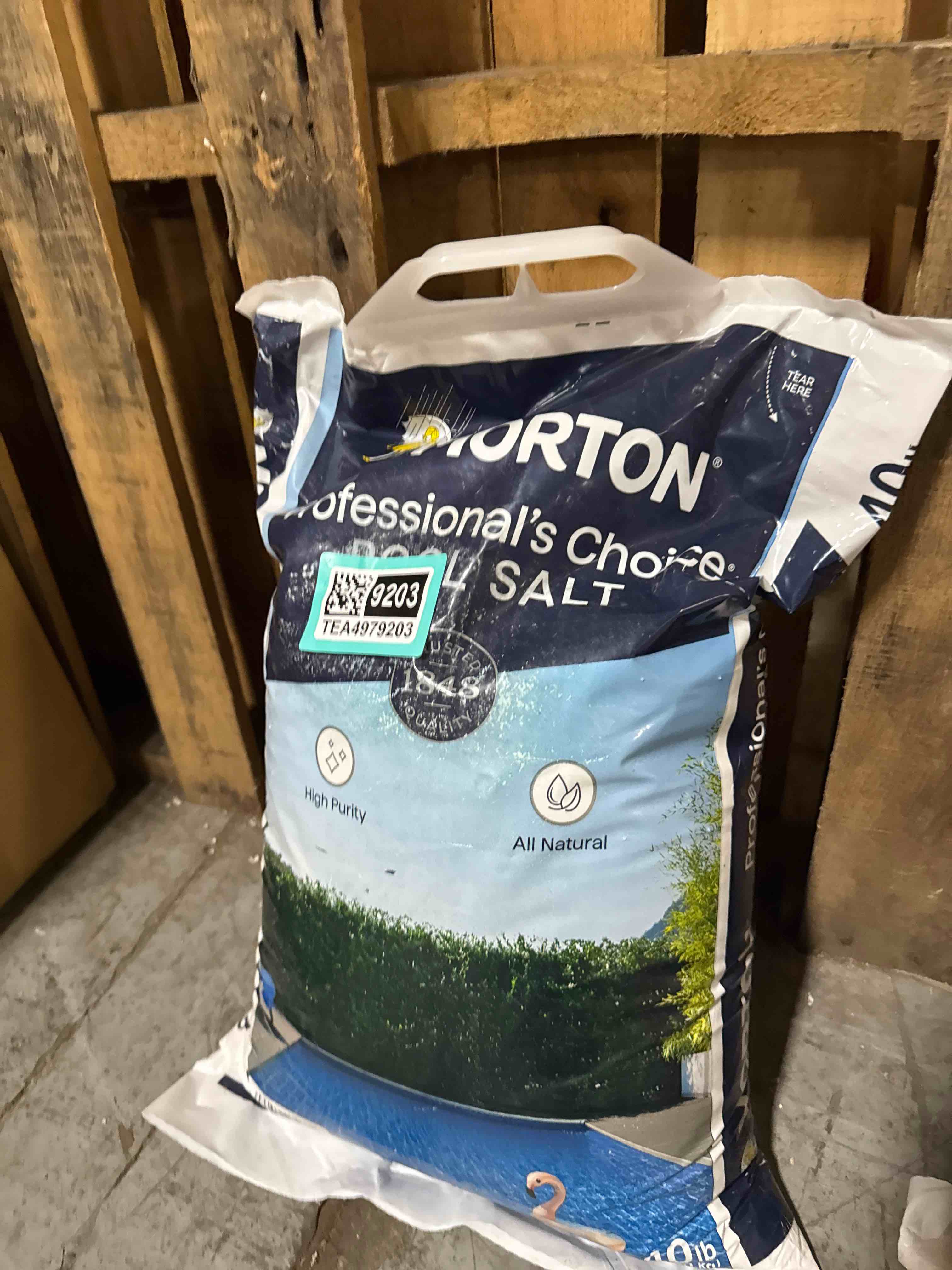 Condition photo showing New/Like New for morton salt f134660000 pro pool salt, 40 lb, white - walmart.com