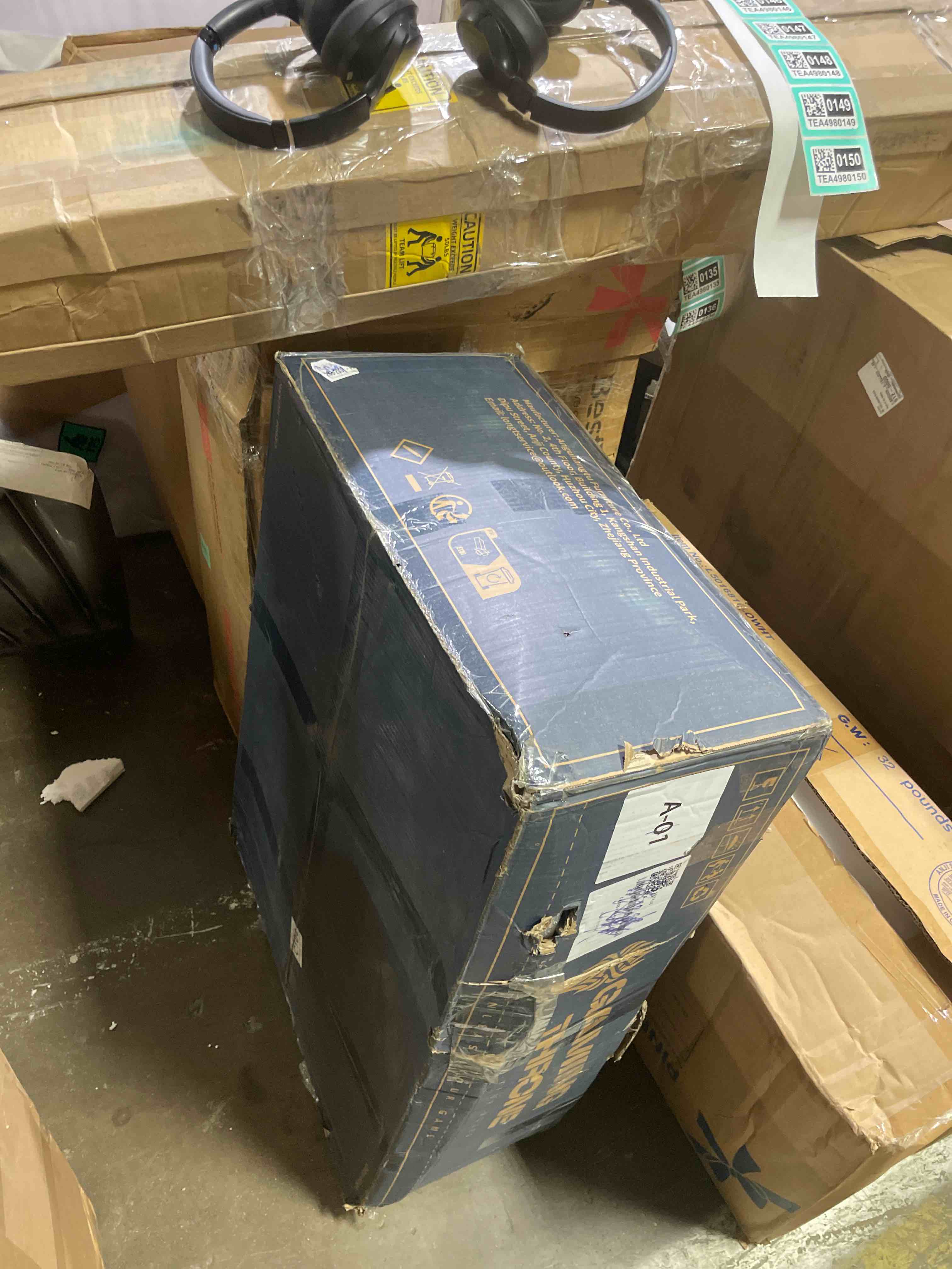 Condition photo showing New/Like New for gaming chair, 400 lbs adult chair, high back computer chair with footrest and linked armrests, office video game chair with lumbar support (brown)