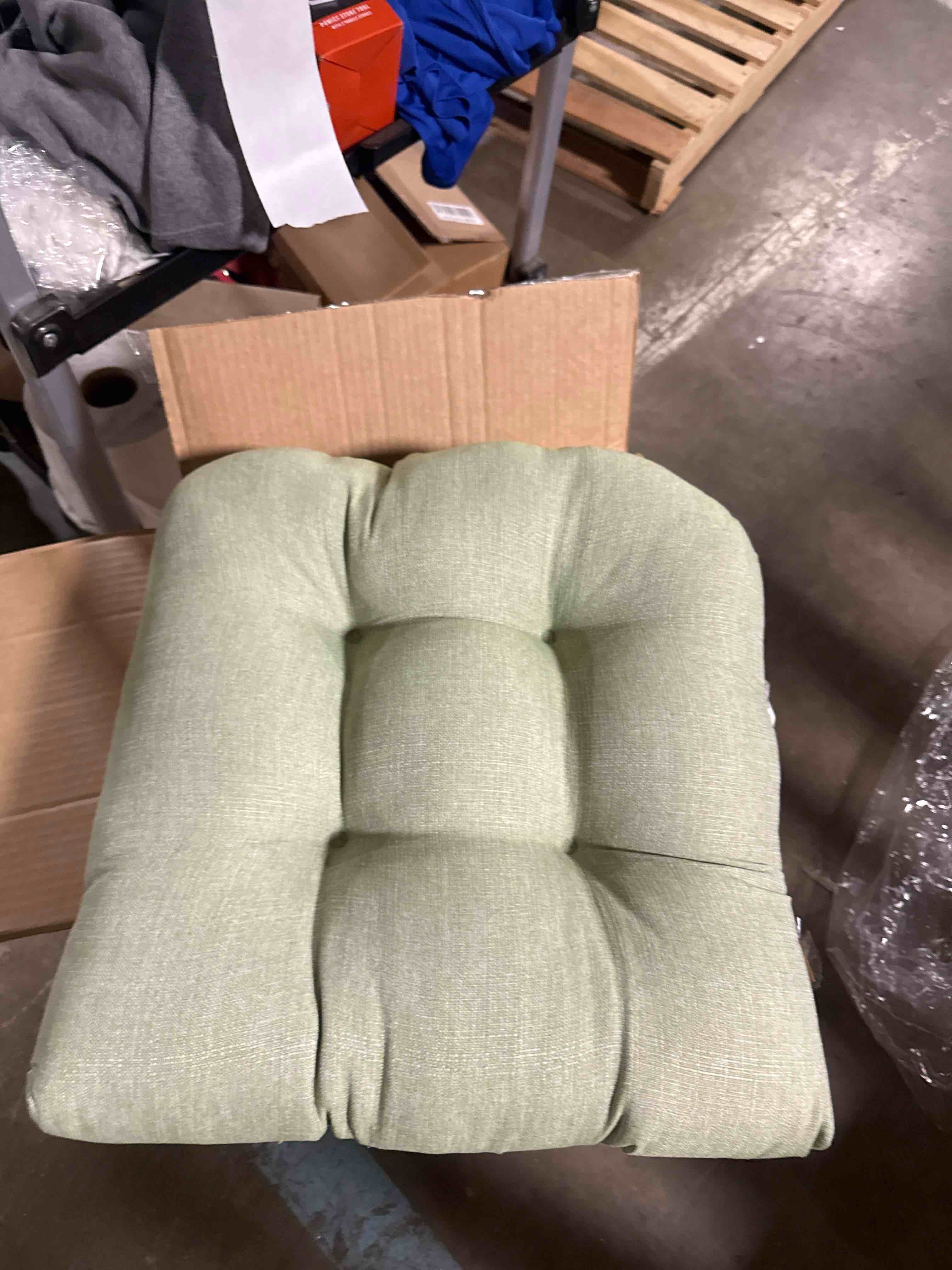 Condition photo showing New/Like New for indoor/outdoor tufted seat cushions with ties set of 2, 19"x19" chair cushions for dining chairs, waterproof chair pads for garden patio kitchen home-light green light green 2 count (pack of 1)