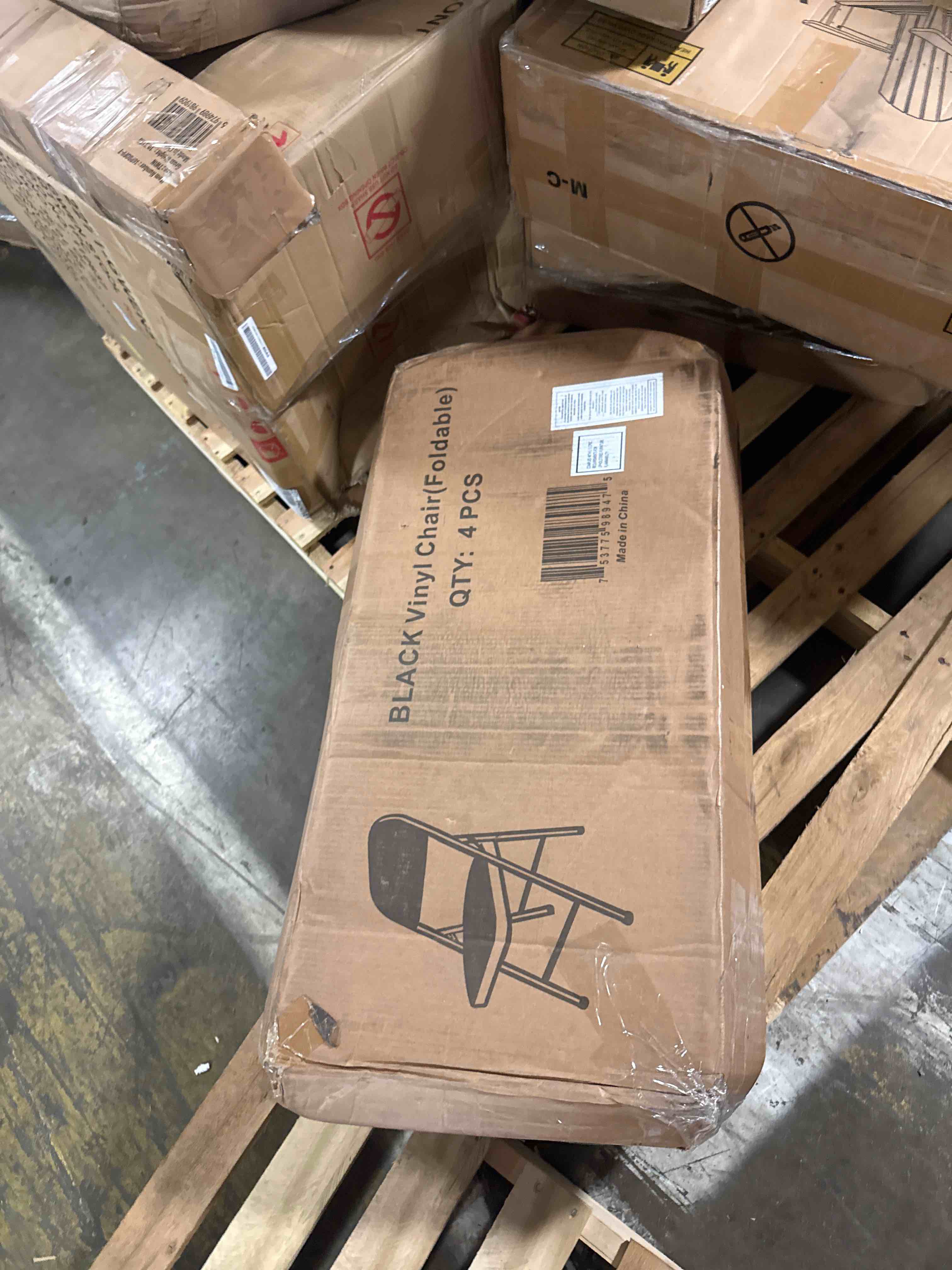 Condition photo showing New/Like New for flash furniture 4 -pack black metal frame padded vinyl seat indoor standard folding chair 300-lb