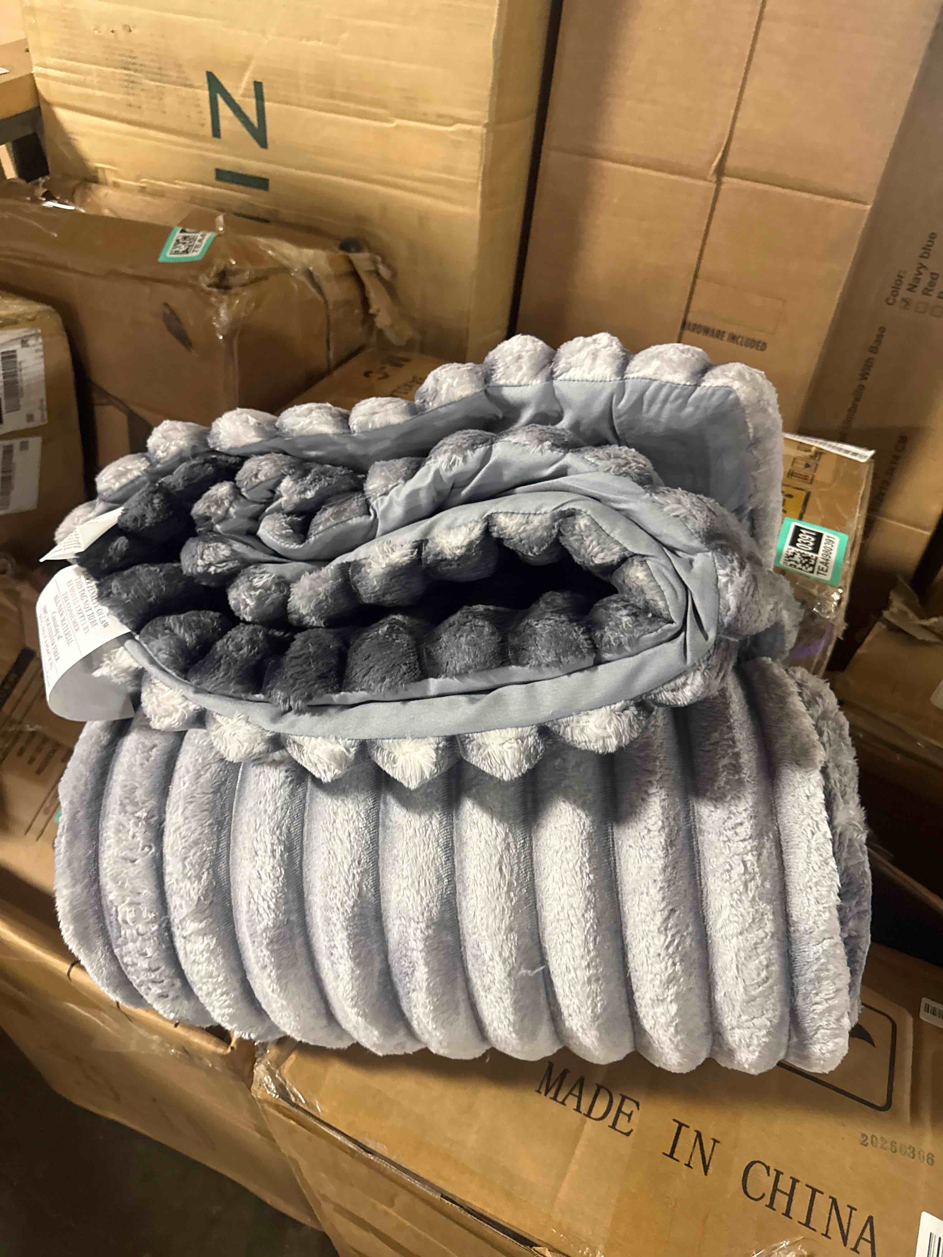 Condition photo showing New/Like New for intelligent design queen comforter set, plush bedding, microfiber reverse, 3 piece, lightweight, super soft ribbed velvet comforter 2 shams, all season fluffy bed set, avril, full/queen grey ombre