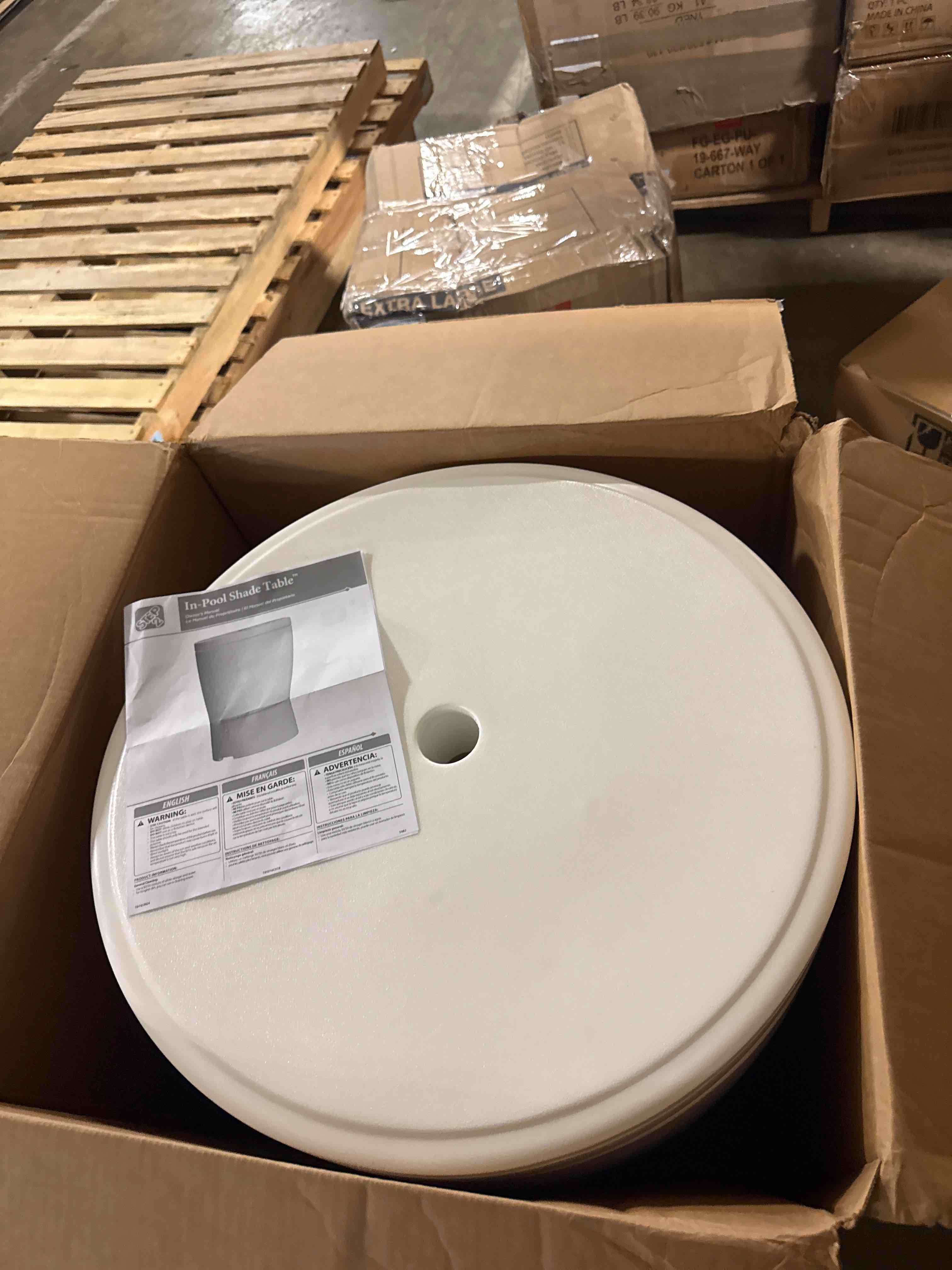 Condition photo showing New/Like New for step2 548299 pool shade table, white
