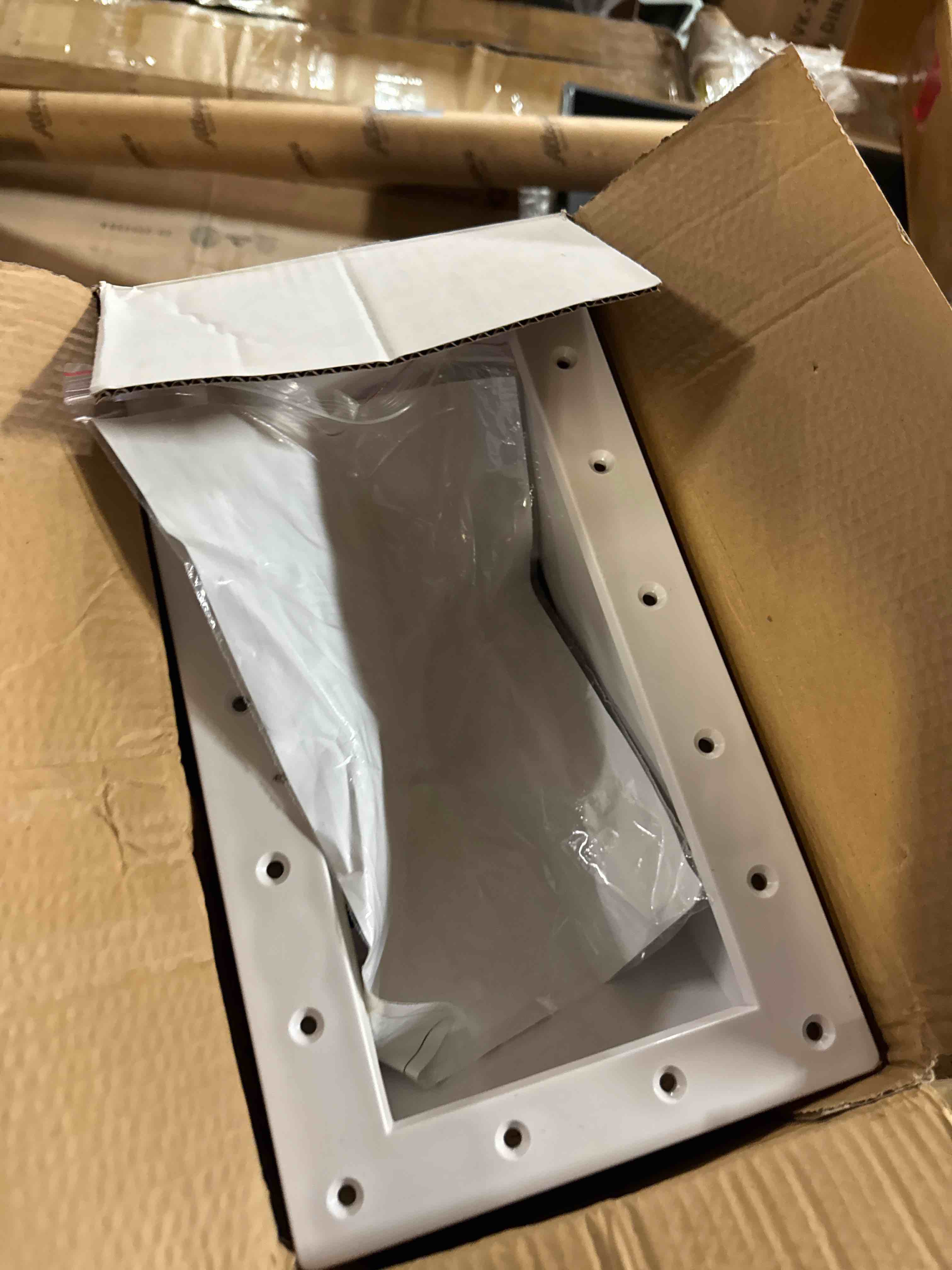 Condition photo showing New/Like New for hayward sp1091lx dyna-skim above-ground pool skimmer, surface skimmer for pools
