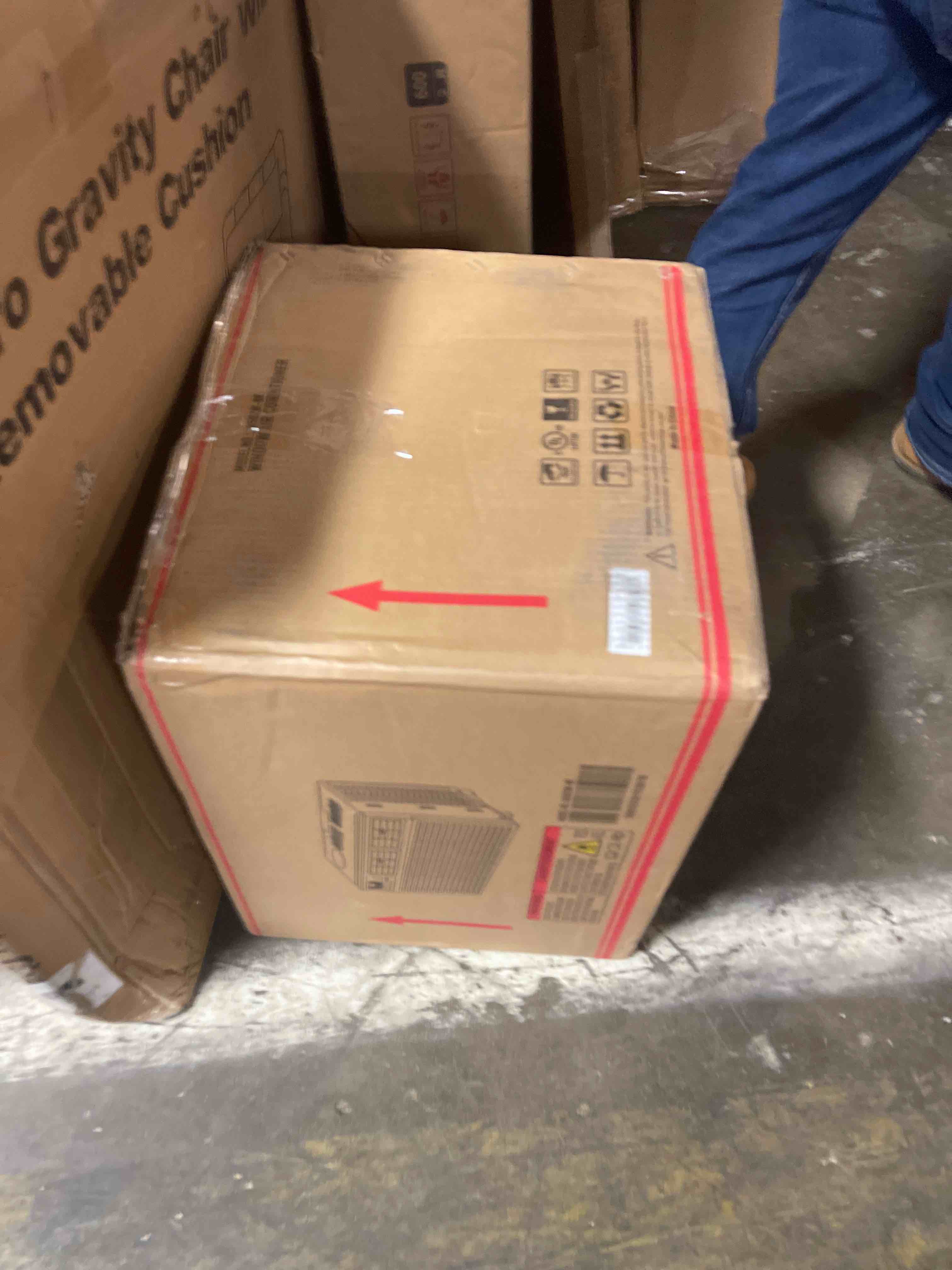 Condition photo showing New/Like New for electactic 8000 btu window air conditioner,ac window unit up to 350 sq.ft,24h timer,remote control,easy install,air conditioner for bedroom,living room,office