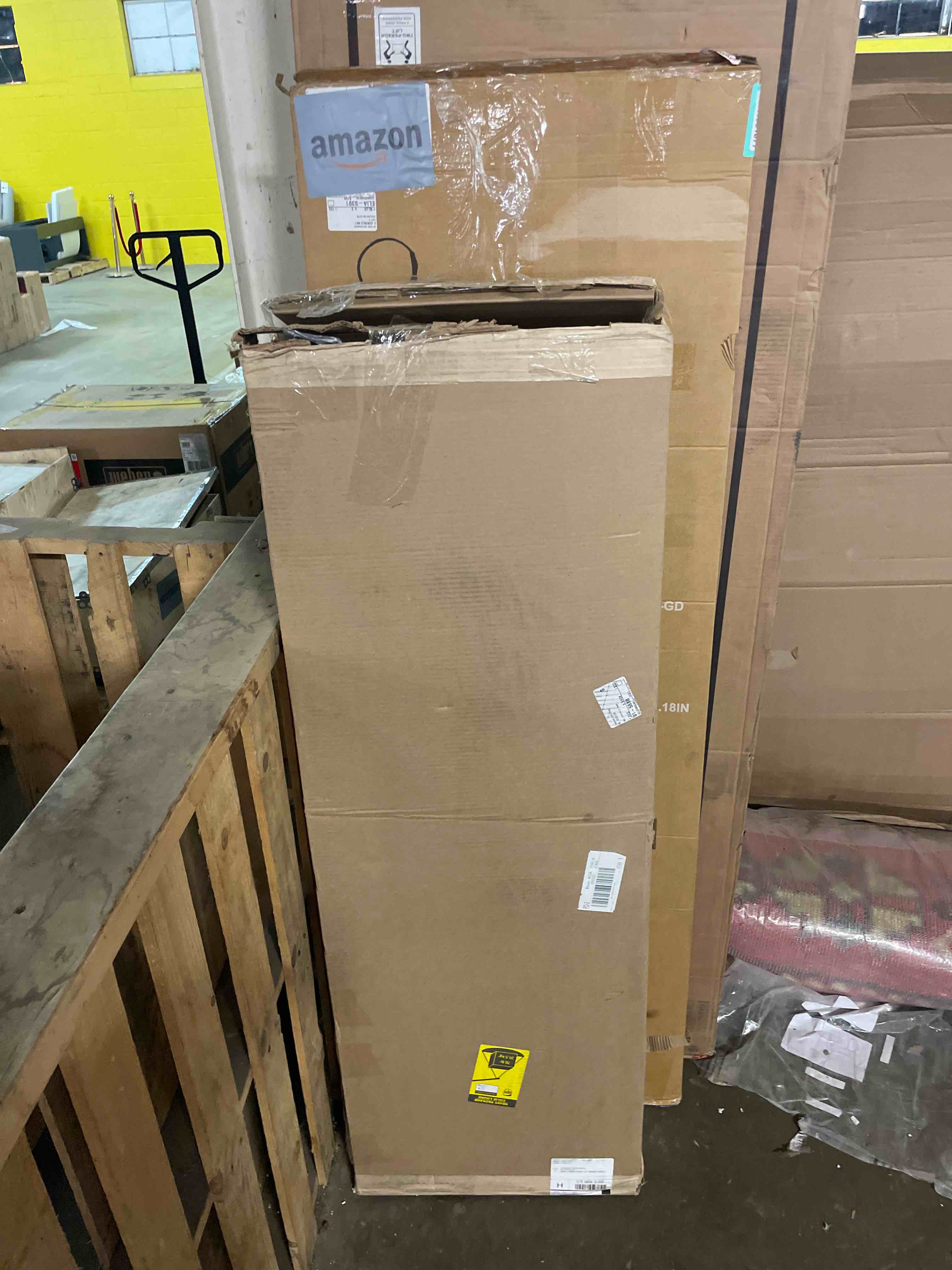 Condition photo showing Good Condition for sleek 6 drawer double dresser in white by furnifact, ideal for maximizing storage in compact living areas while enhancing decor