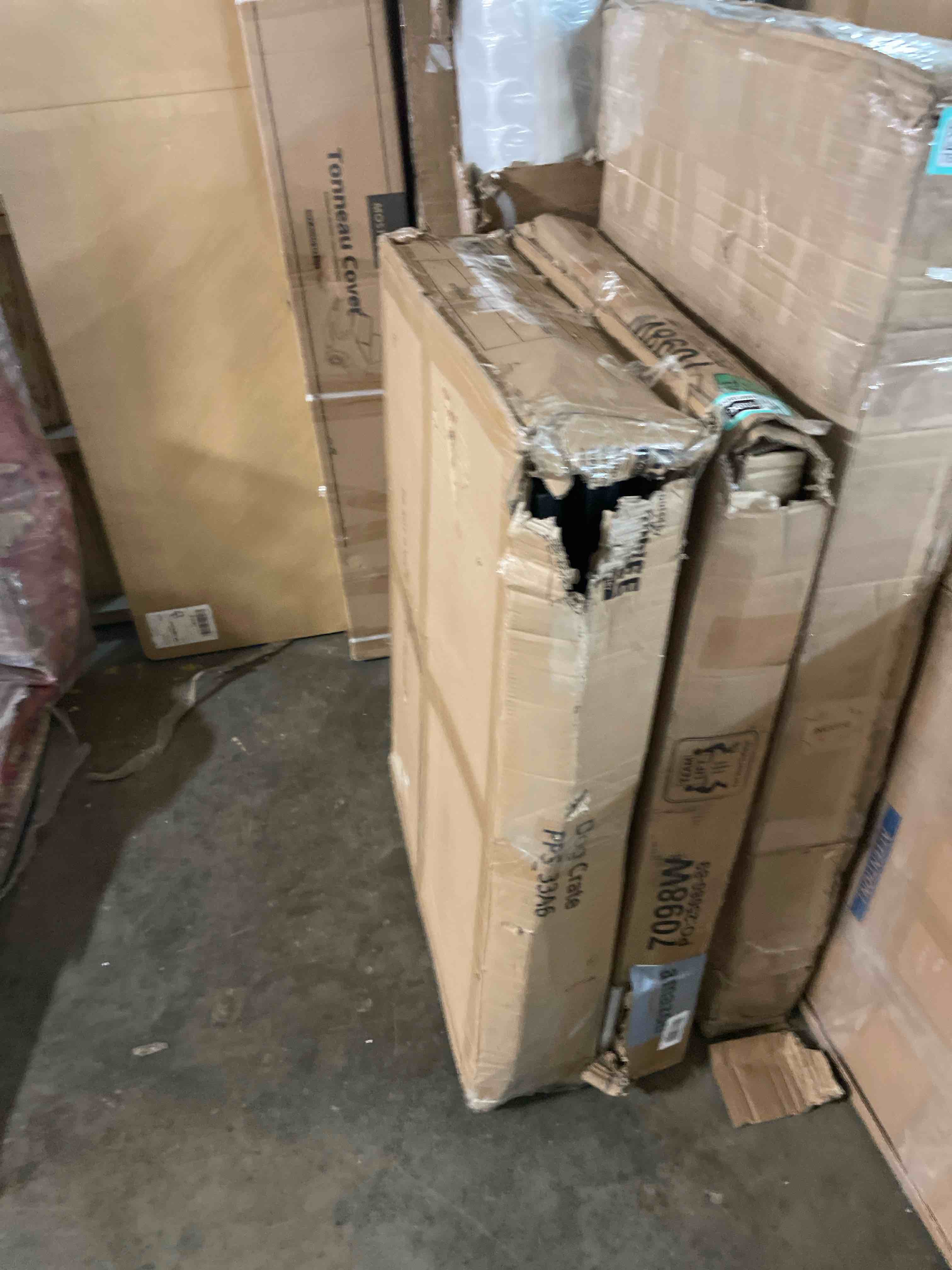 Condition photo showing Good Condition for frisco heavy duty fold & carry double door collapsible wire dog crate, large 4