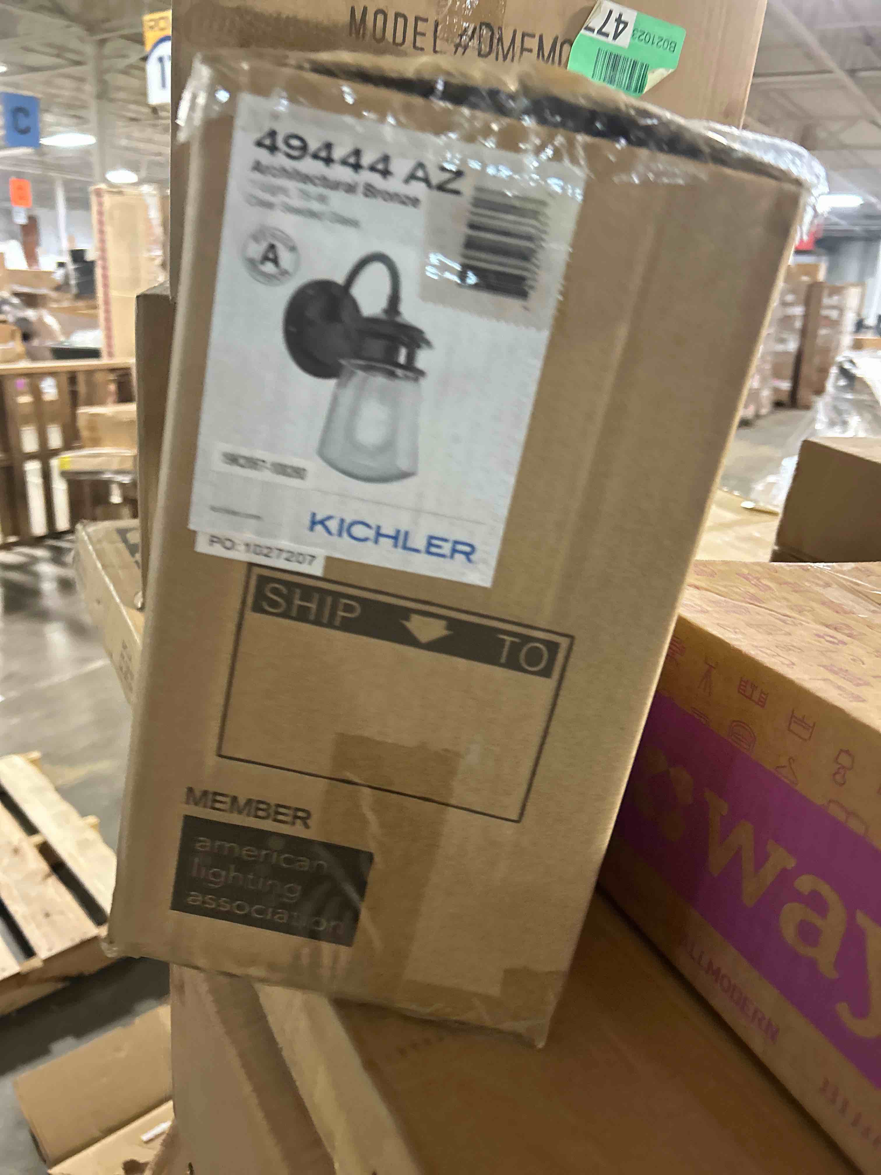 Condition photo showing New/Like New for kichler lighting lyndon outdoor wall light