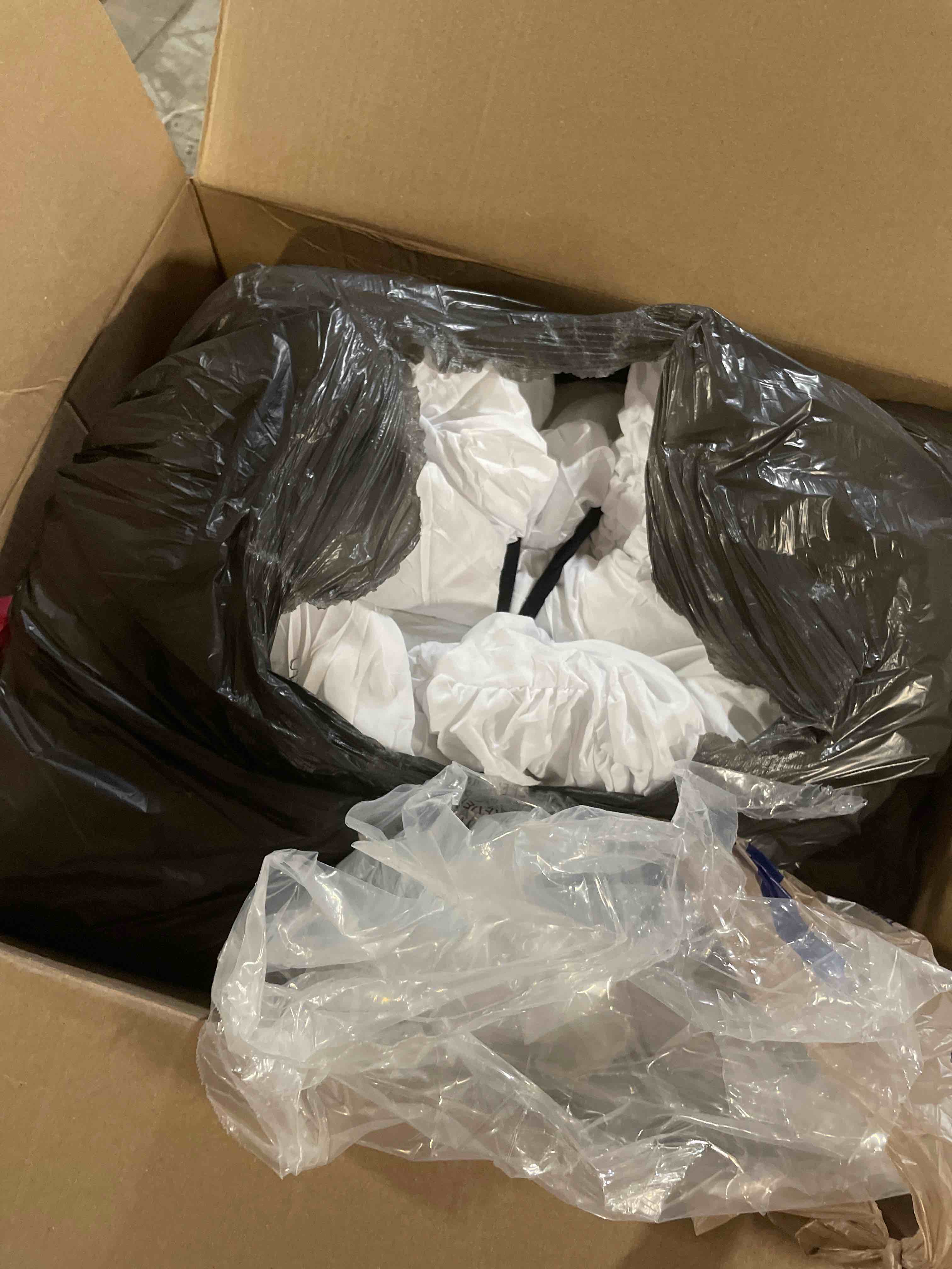 Condition photo showing As Is for white duvet cover full size - extra soft full size duvet cover - lightweight, comfy, cozy & breathable - easy care & fade free with zipper closures and ties - 80" x 90" inches - comforter not included 01 - white (no comforter) full (80x90)