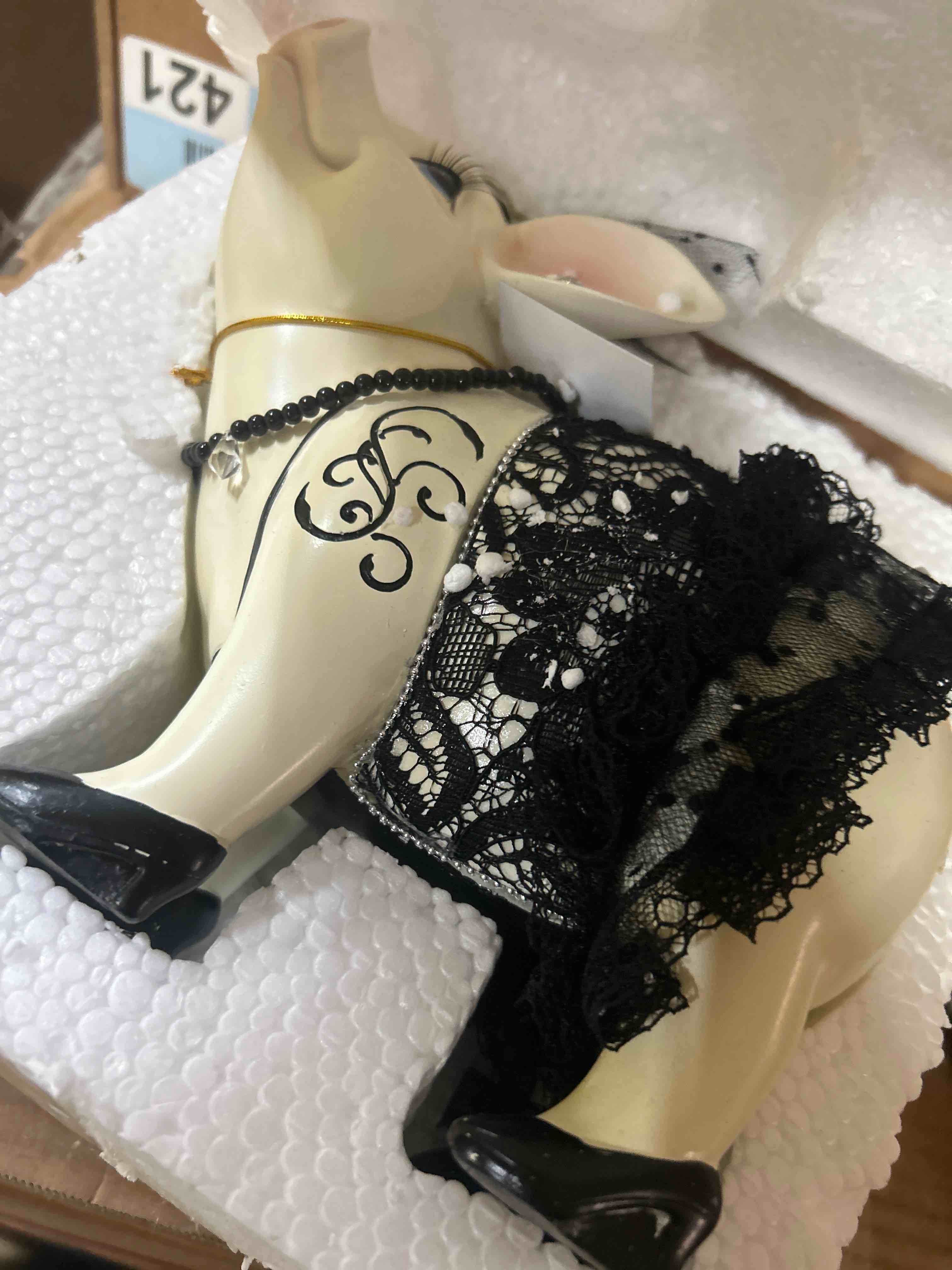 Condition photo showing New/Like New for design toscano lace and lard, madame pig statue