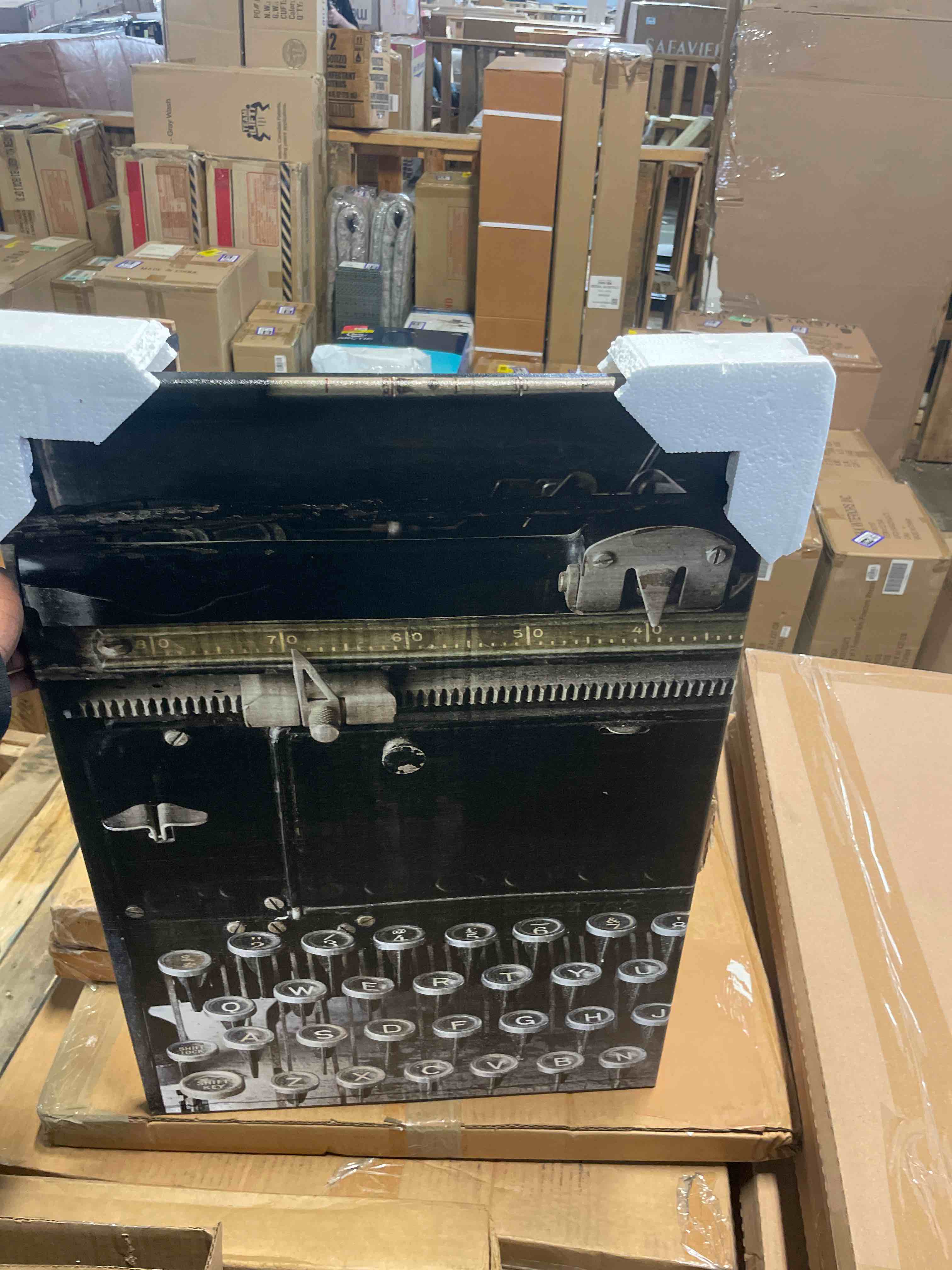https://s3.amazonaws.com/lotting-images-prod/phillipi/TEA4981521_1776882096417.jpeg
