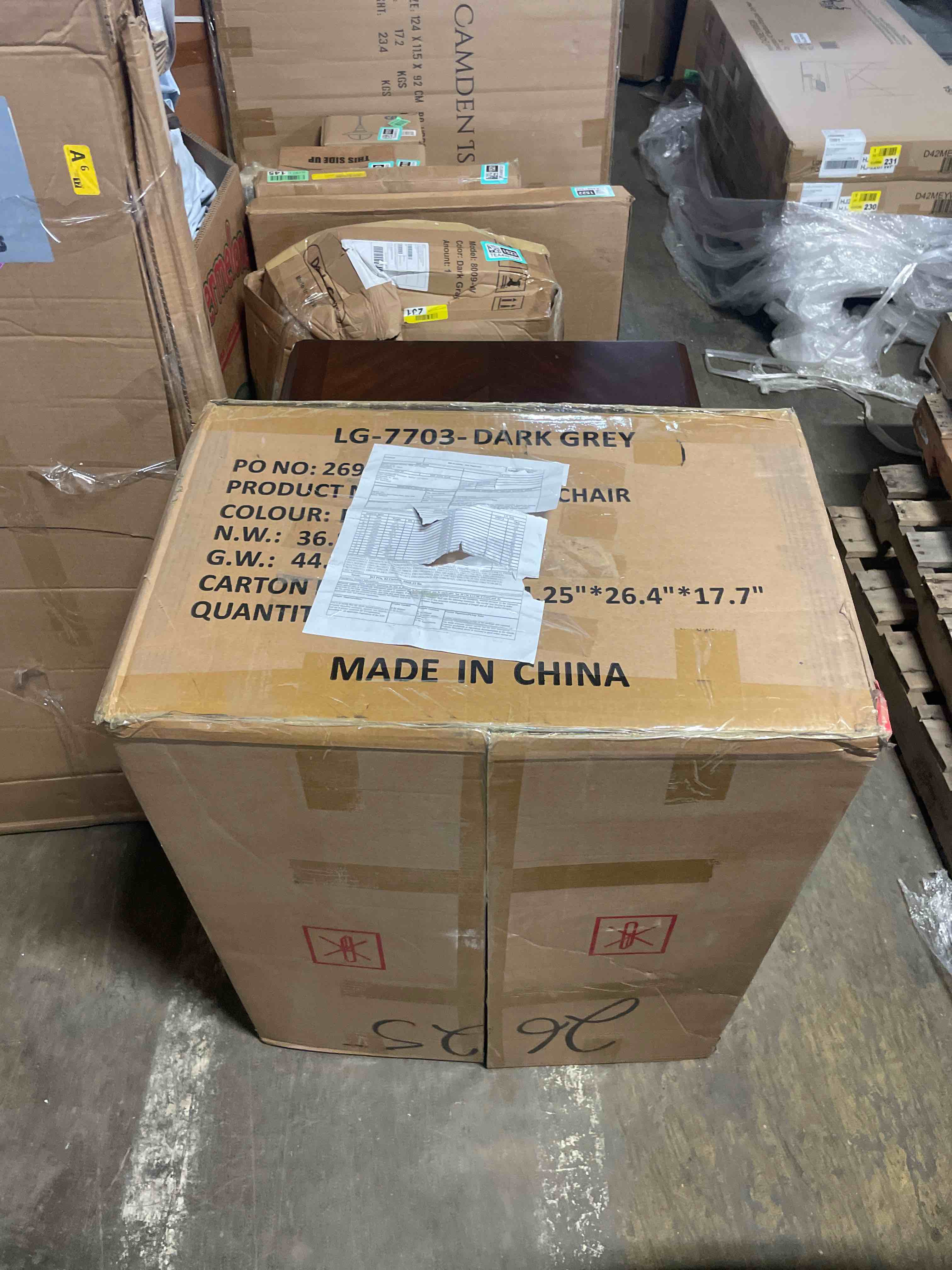 Condition photo showing As Is for tracling 3-pc sectional(armless chair only)