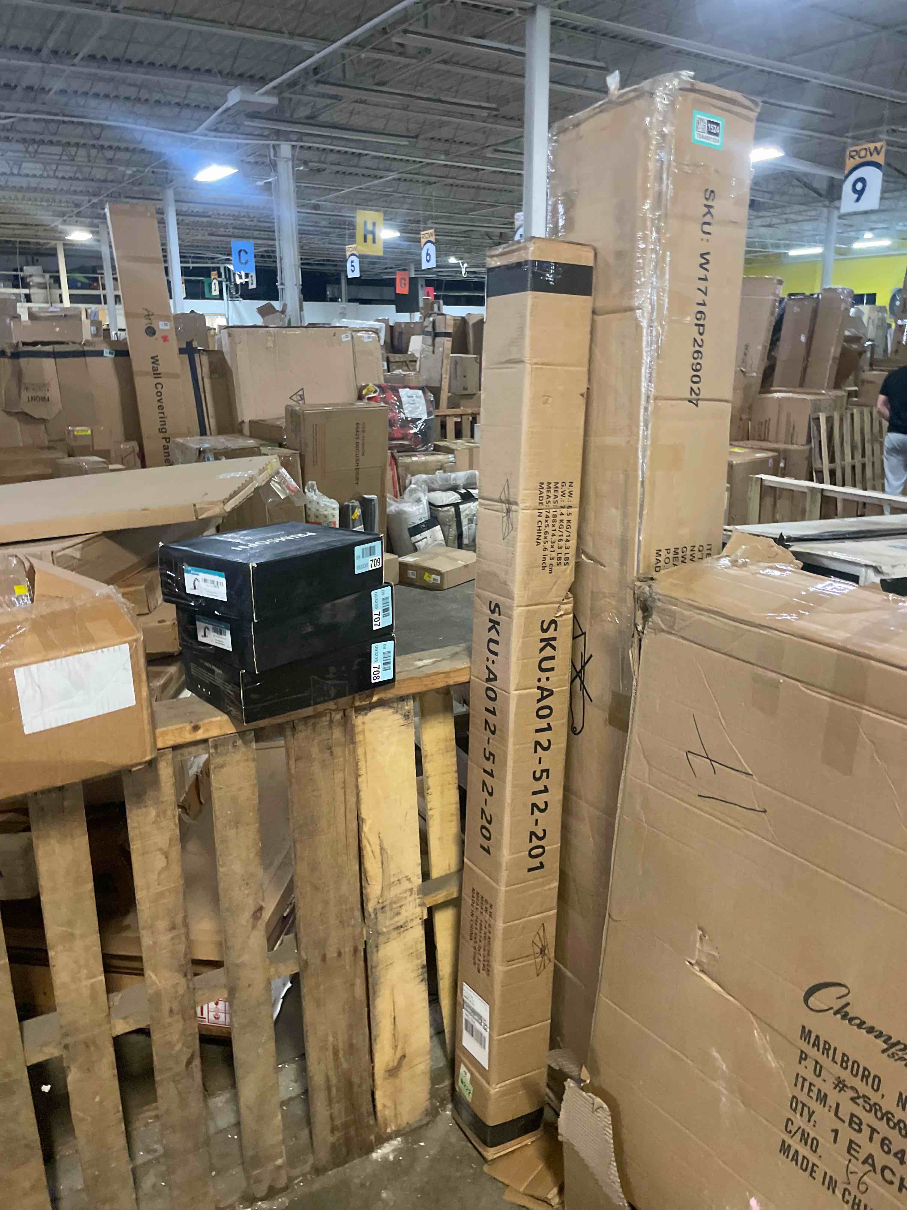 Condition photo showing New/Like New for 7.5ft gray outdoor market umbrella