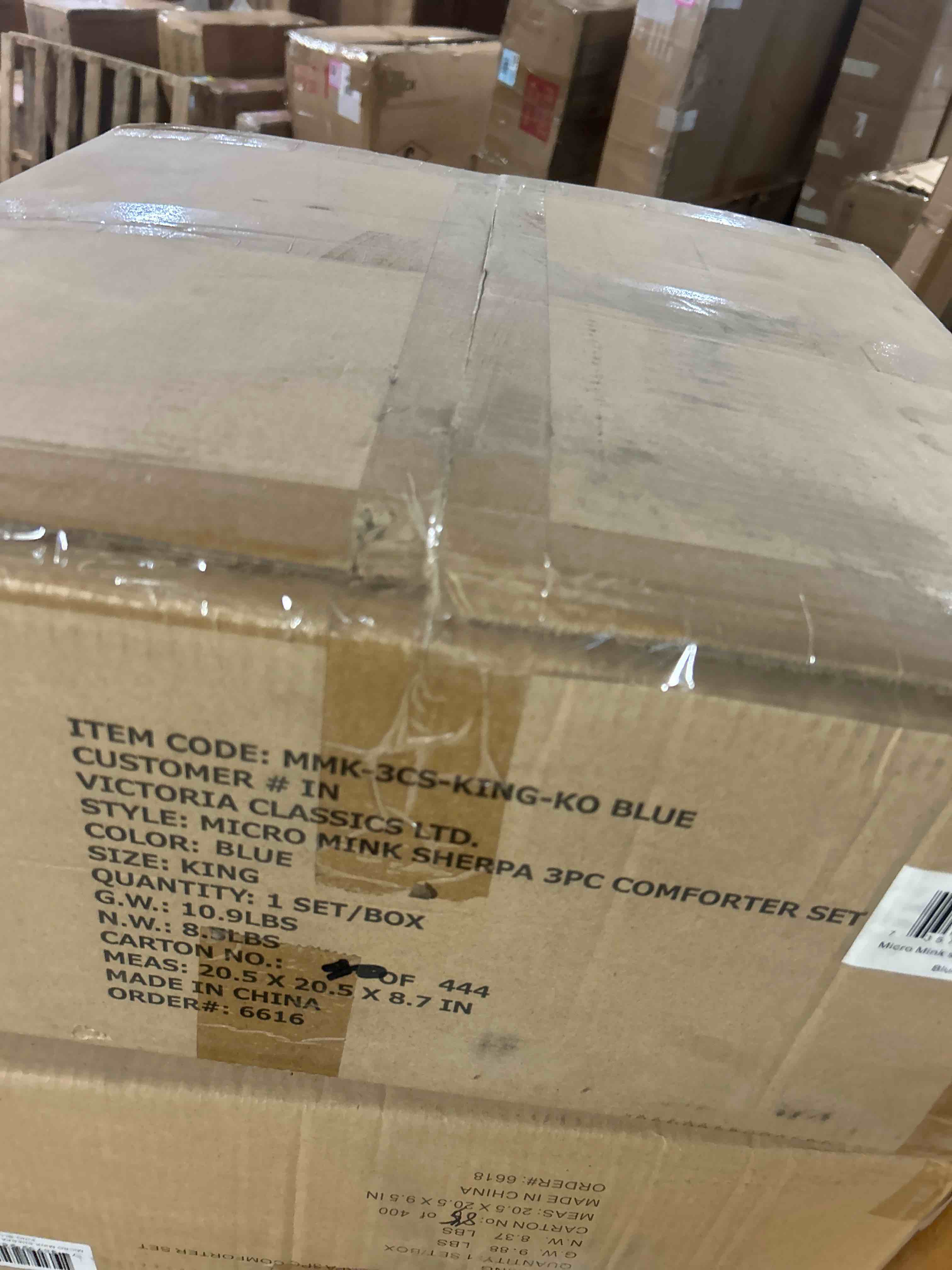 Condition photo showing New/Like New for vcny home micro mink sherpa 3-piece comforter set, king, in light blue