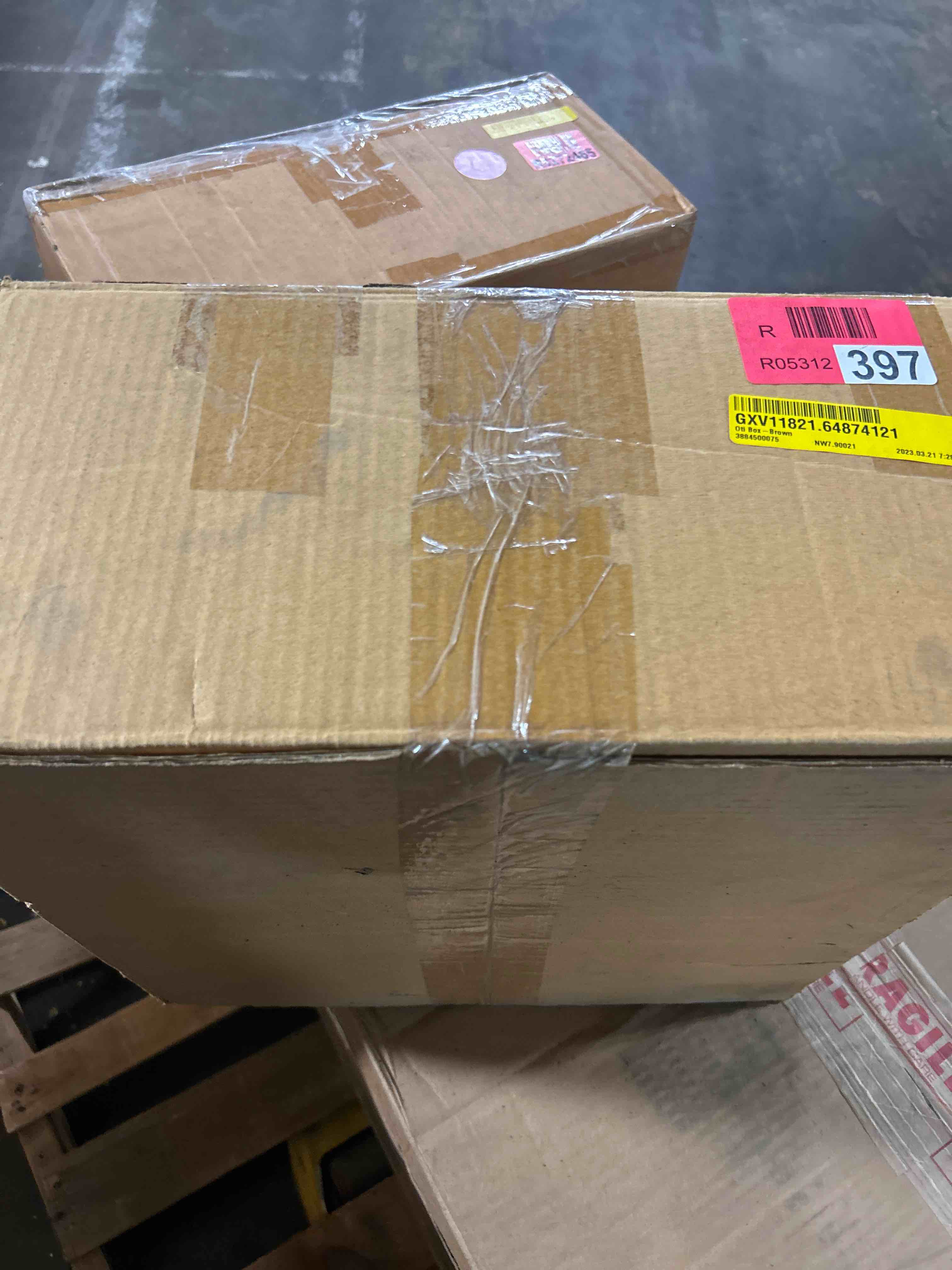Condition photo showing New/Like New for oti box-brown