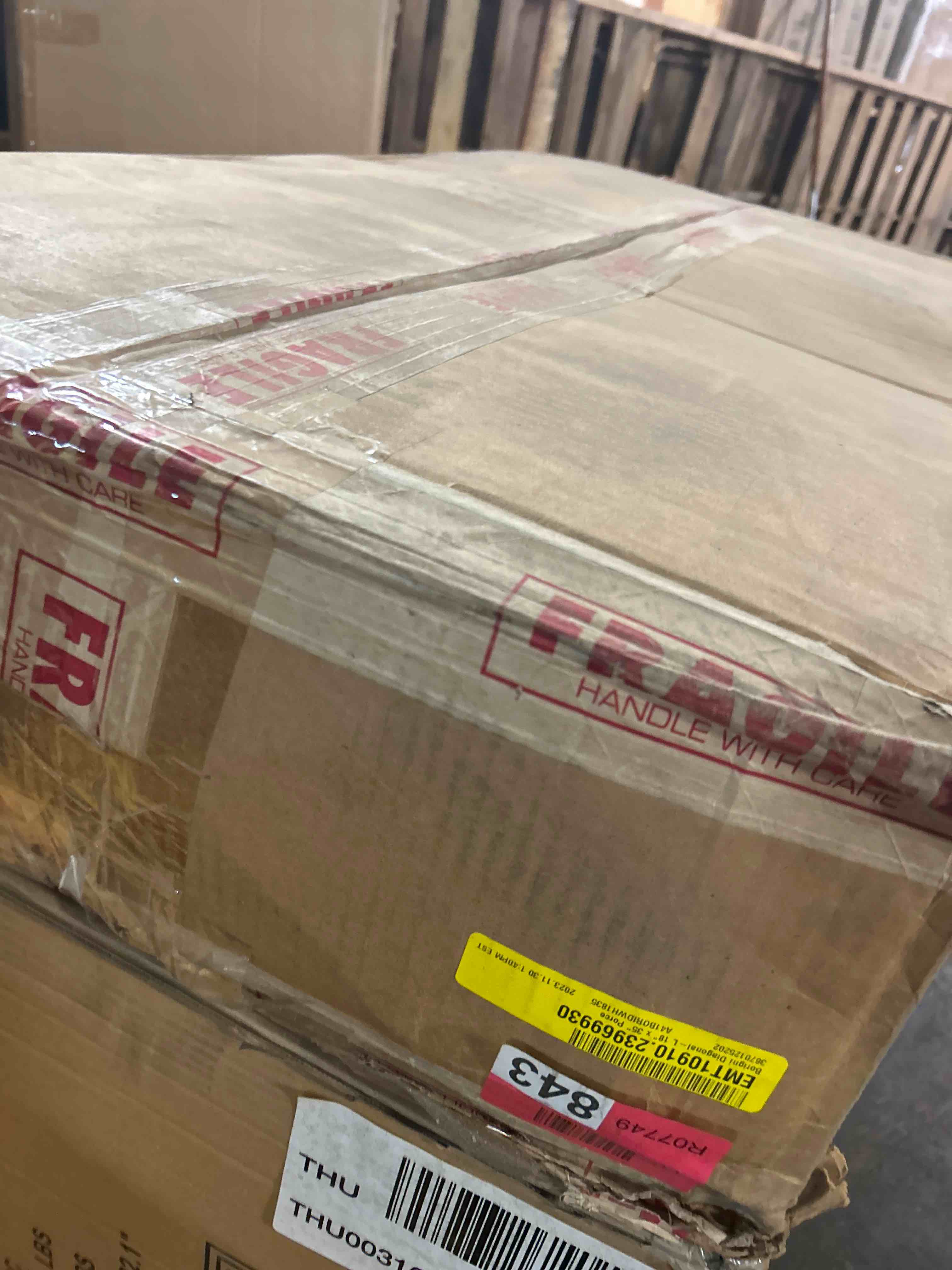 Condition photo showing Good Condition for emser borigni diagonal -l 18"x35