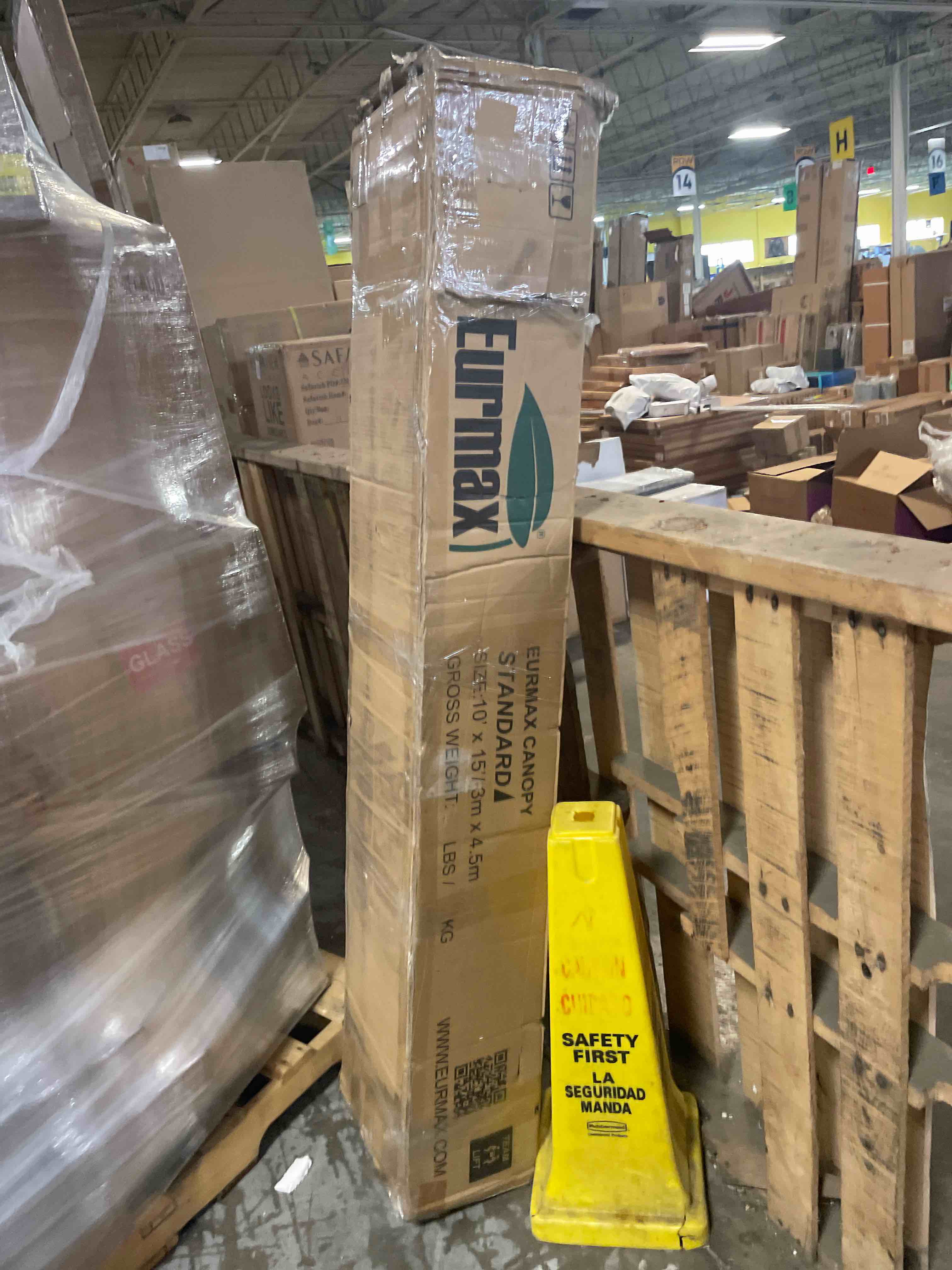 Condition photo showing Good Condition for euromax canopy 10x15