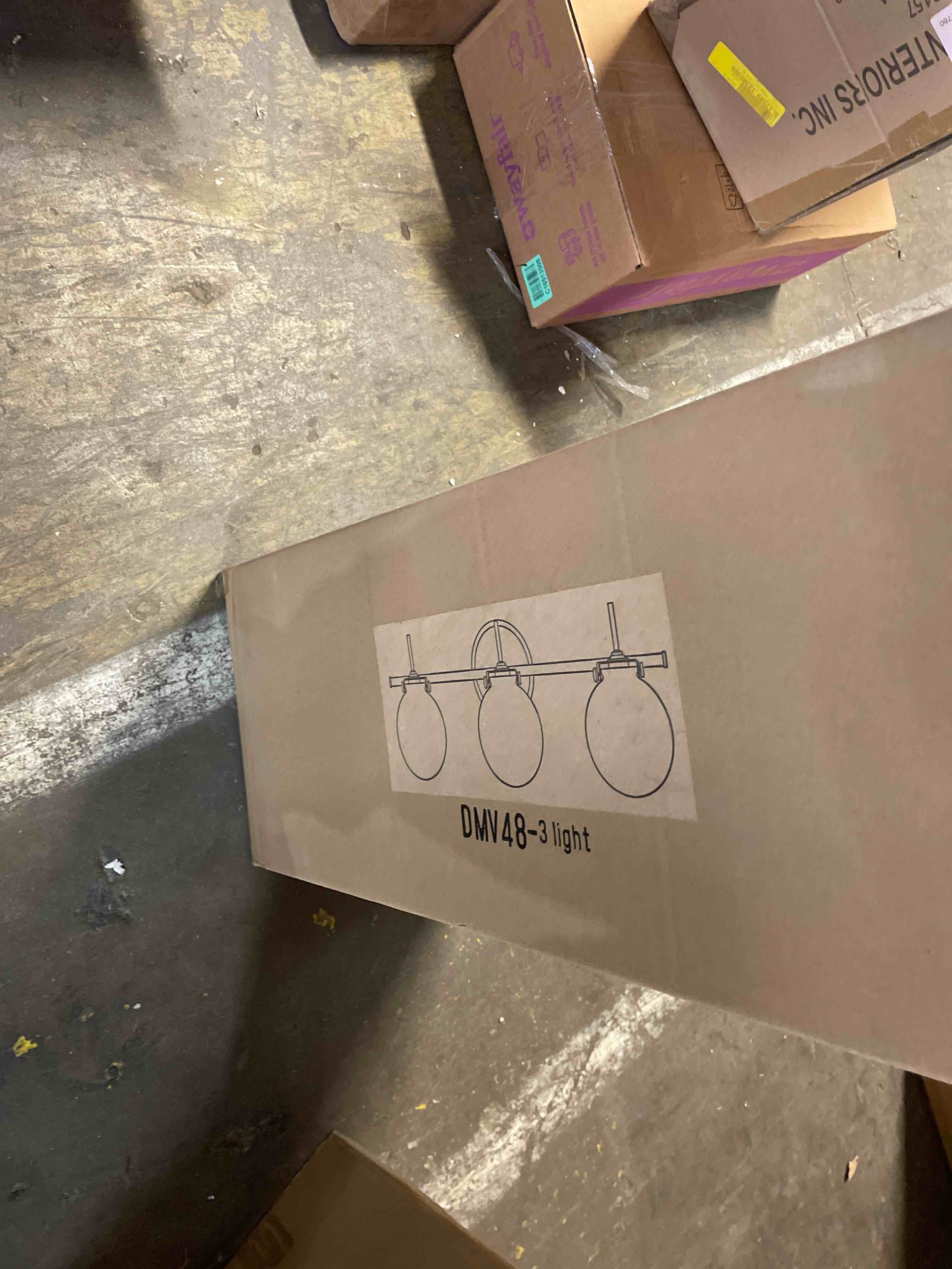 Condition photo showing New/Like New for depp 3 - light /2 - light brushed nickel vanity light 3-light 25 to 36 inches