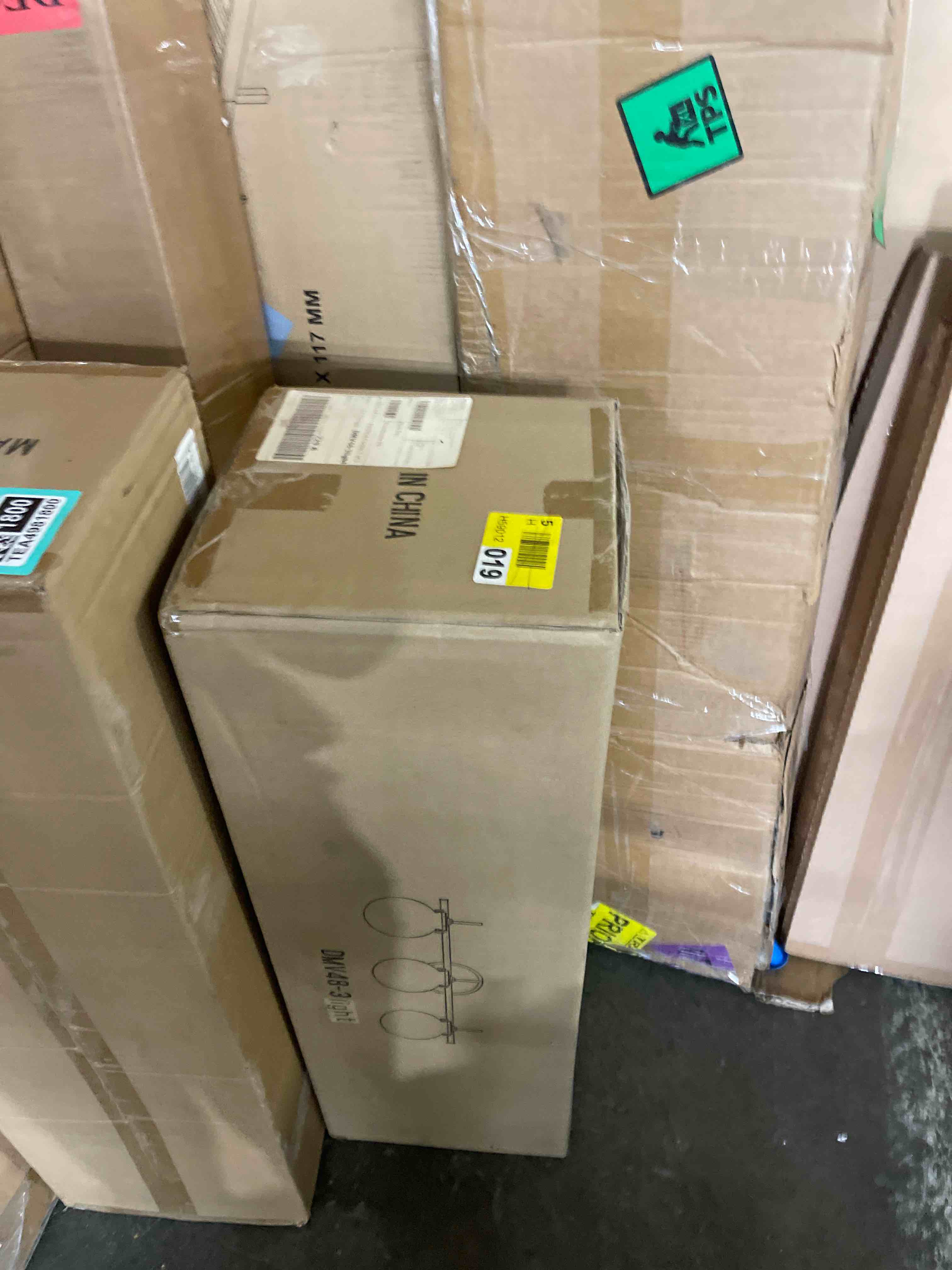 Condition photo showing New/Like New for depp 3 - light /2 - light brushed nickel vanity light 3-light 25 to 36 inches