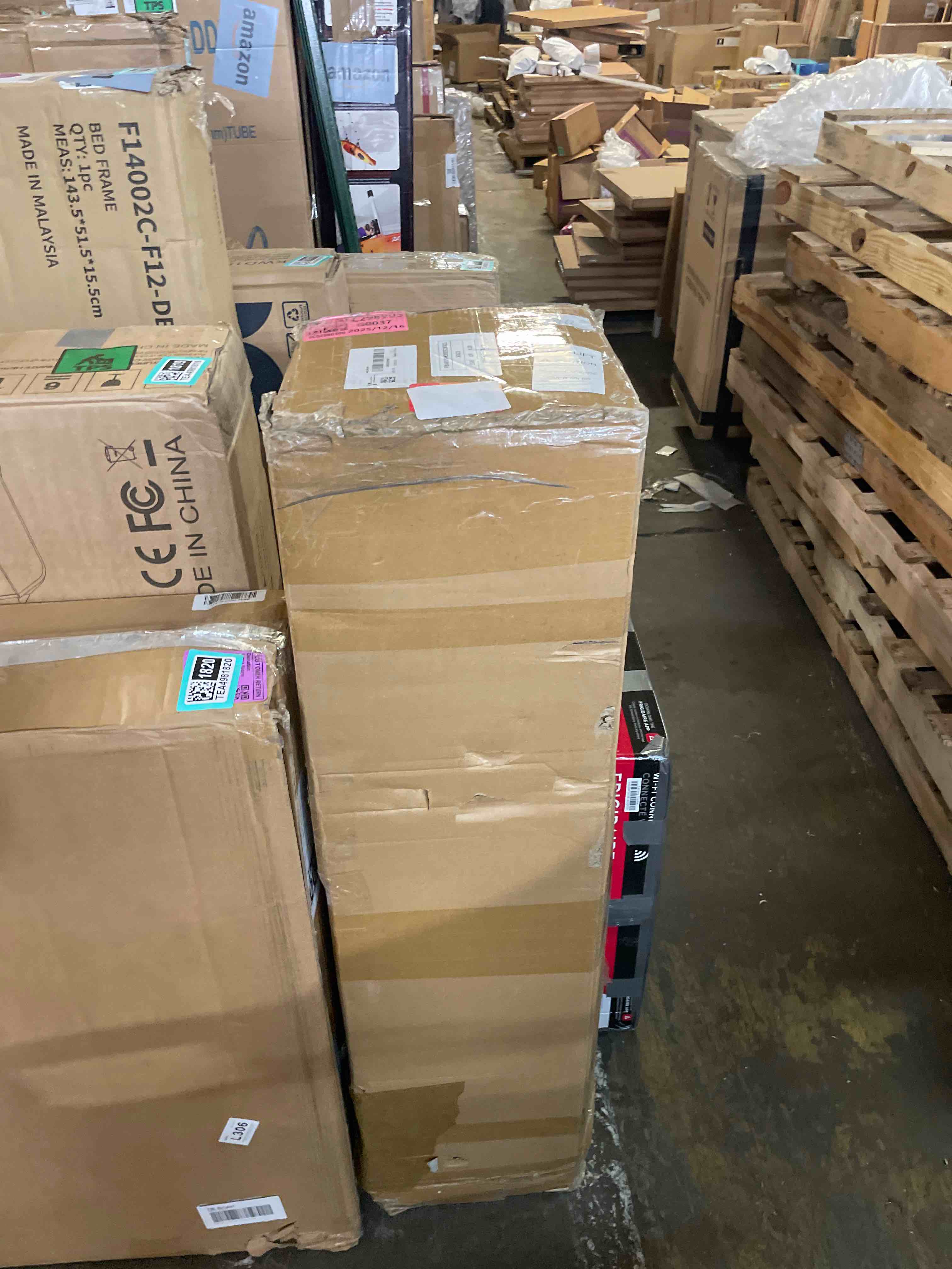 Condition photo showing New/Like New for melipron 850 lbs van roof ladder rack fit for chevy express 1500 2500 3500, for 1996–2025 cargo vans with rain gutters, no drill, heavy duty for commercial use 3 crossbars