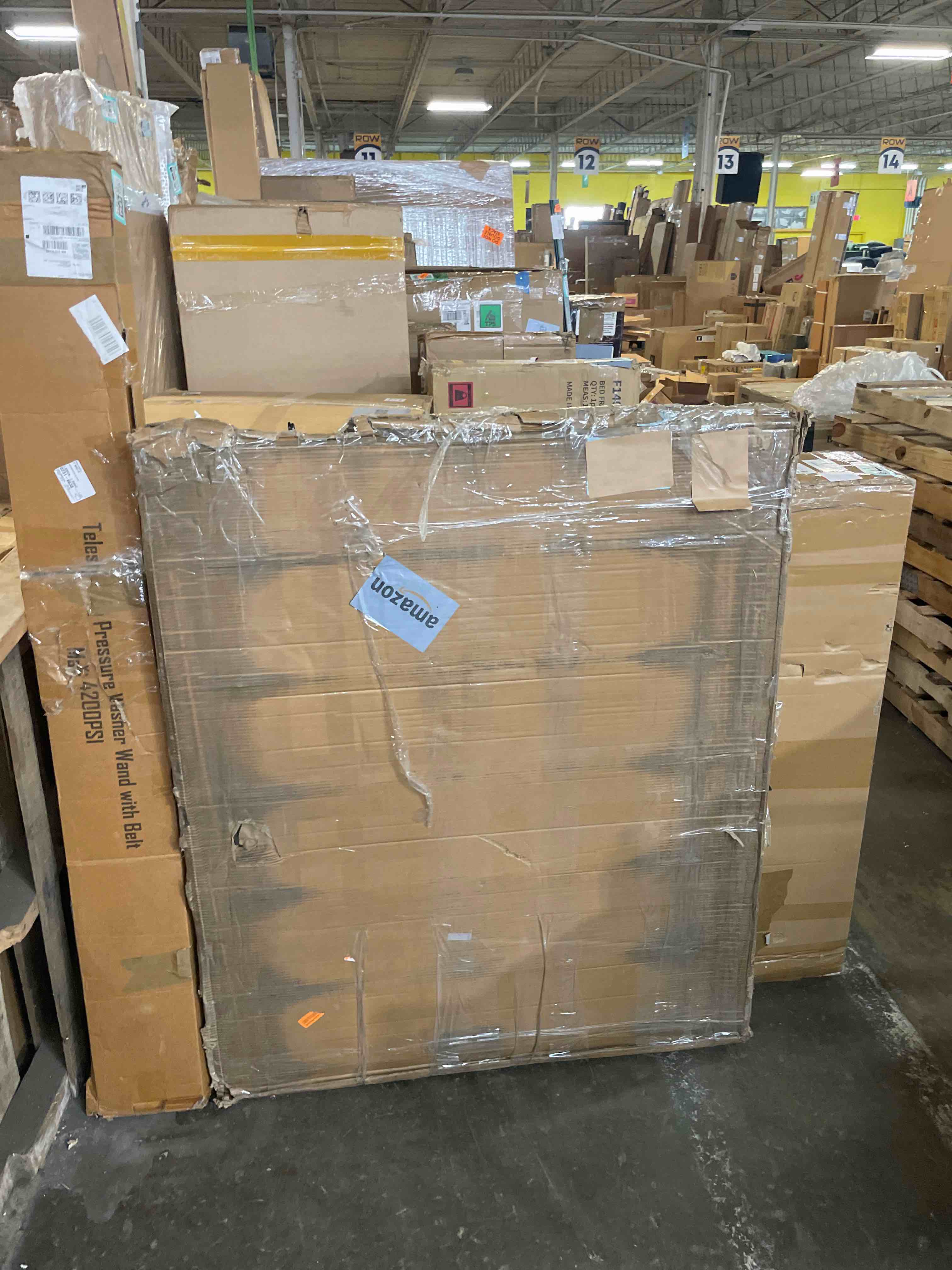 Condition photo showing New/Like New for midwest homes for pets ginormous single door 54-inch dog crate for xxl dogs breeds; great dane, mastiff, st. bernard, drop pin assembly requires two people; divider panel not included; black: sl54 54.0"l x 37.0"w x 45.0"h single door