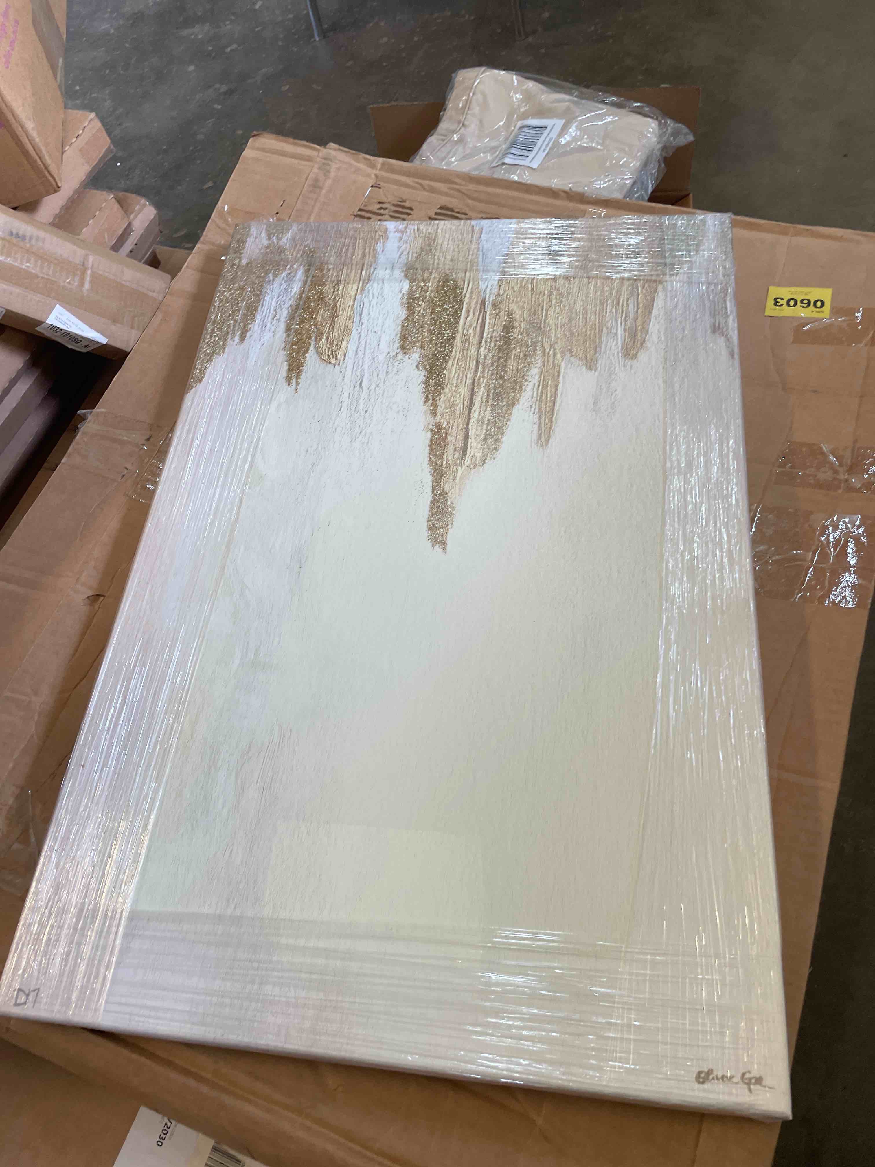 Condition photo showing New/Like New for the oliver gal artist co. abstract wall art canvas prints 'very golden' home décor, 20" x 30", gold, white