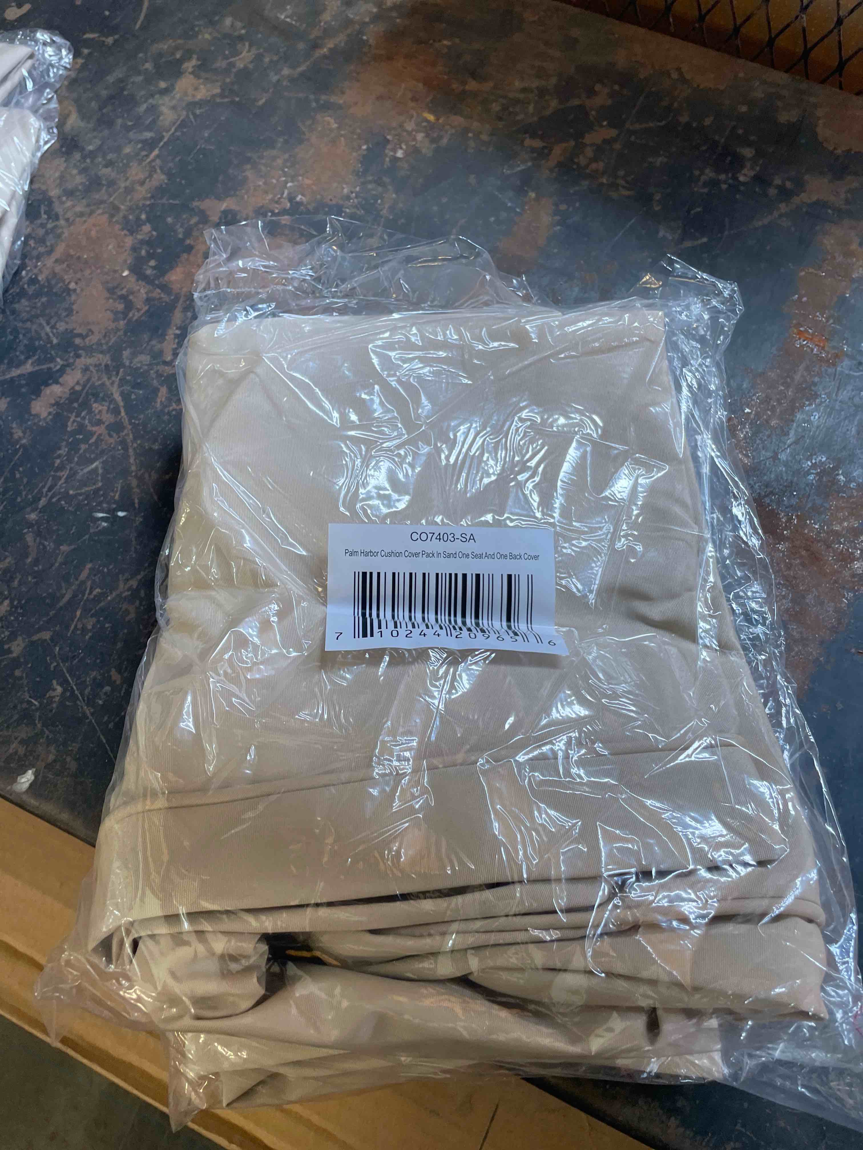 Condition photo showing New/Like New for crosley cushion cover(set of 2)