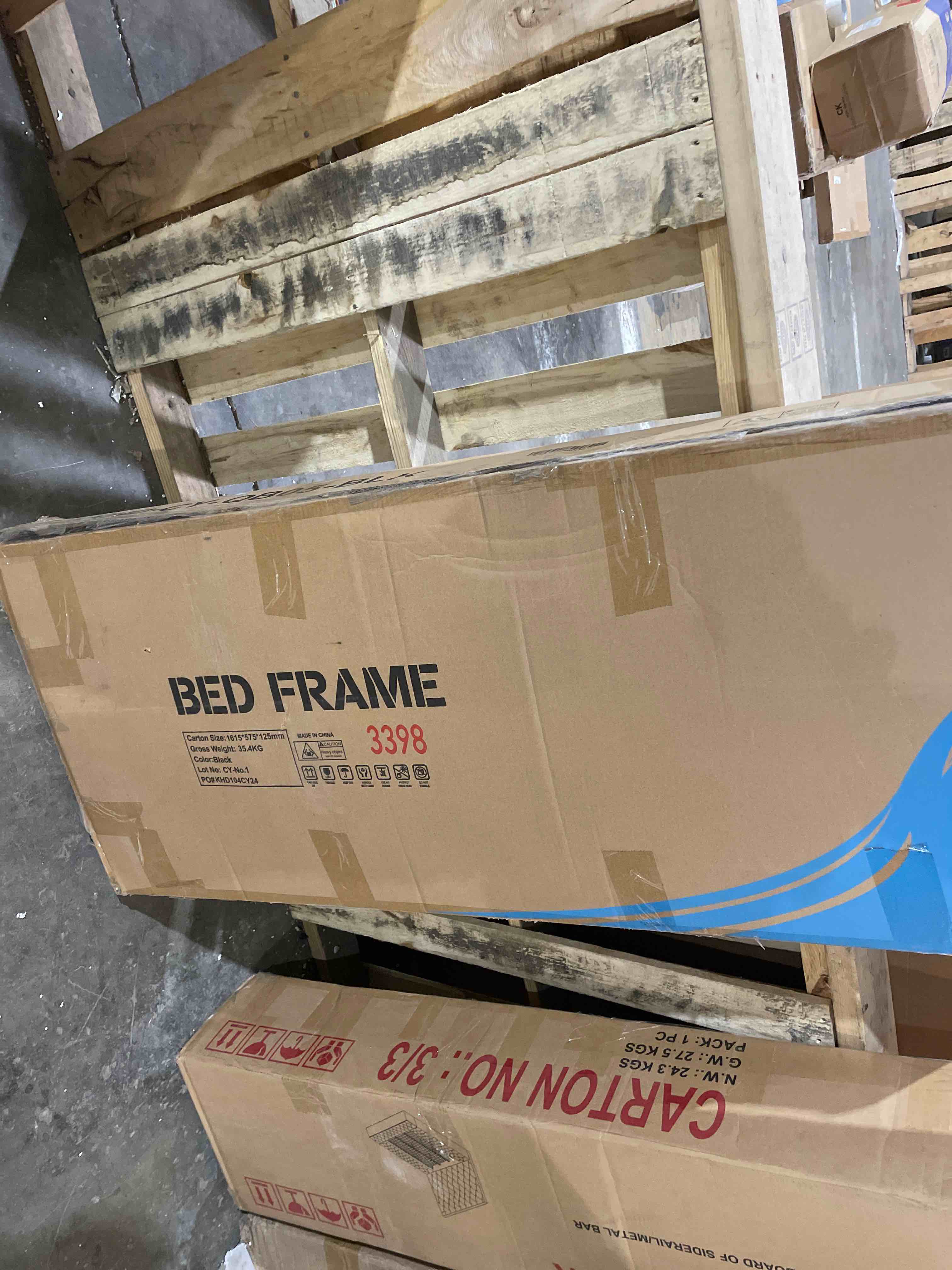 Condition photo showing New/Like New for vecelo queen size platform bed frame with height adjustable upholstered headboard, modern mattress foundation,strong wood slat support, no box spring needed, easy assembly,black