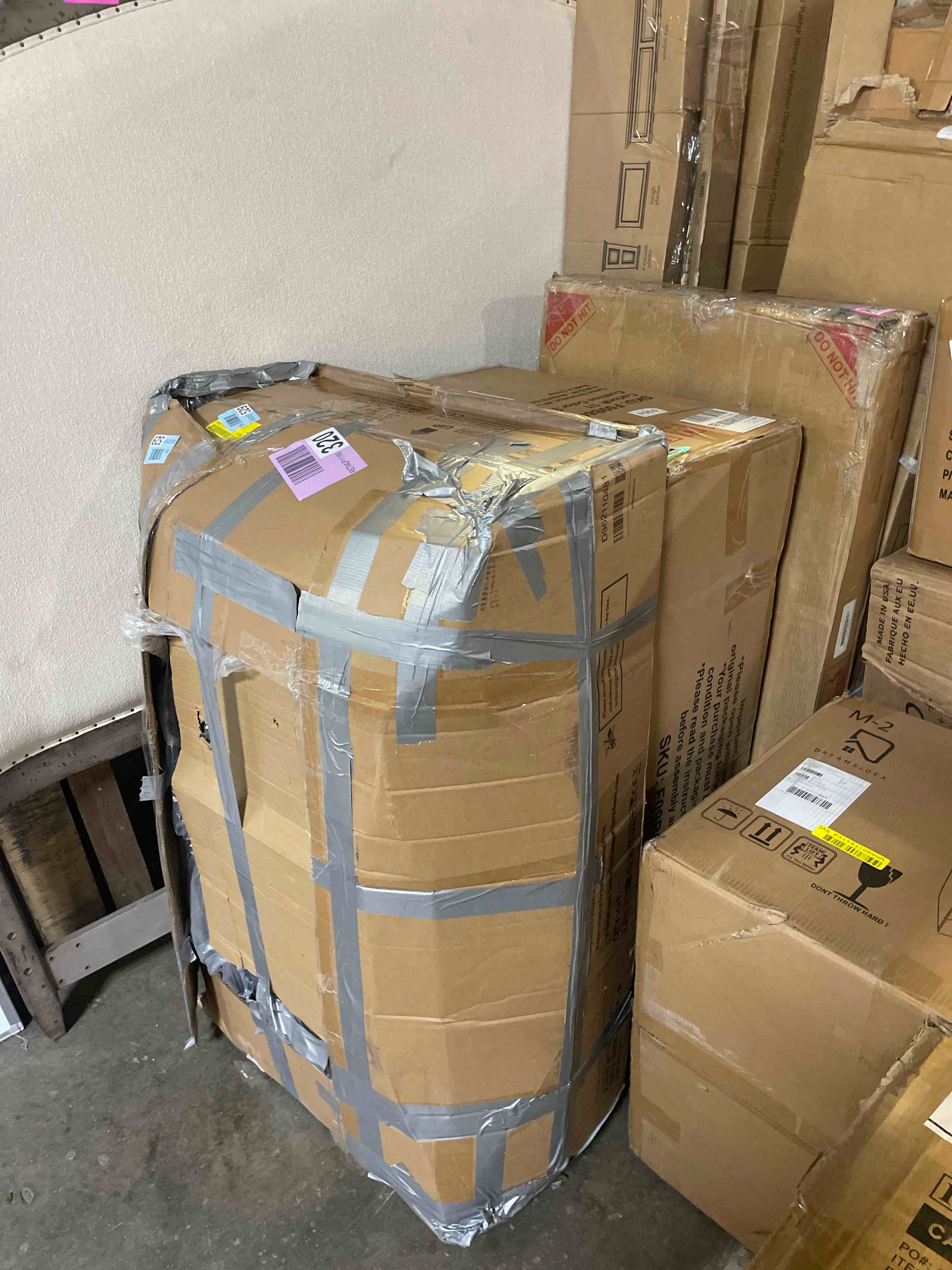 https://s3.amazonaws.com/lotting-images-prod/phillipi/TEA4982371_1777470812418.jpeg