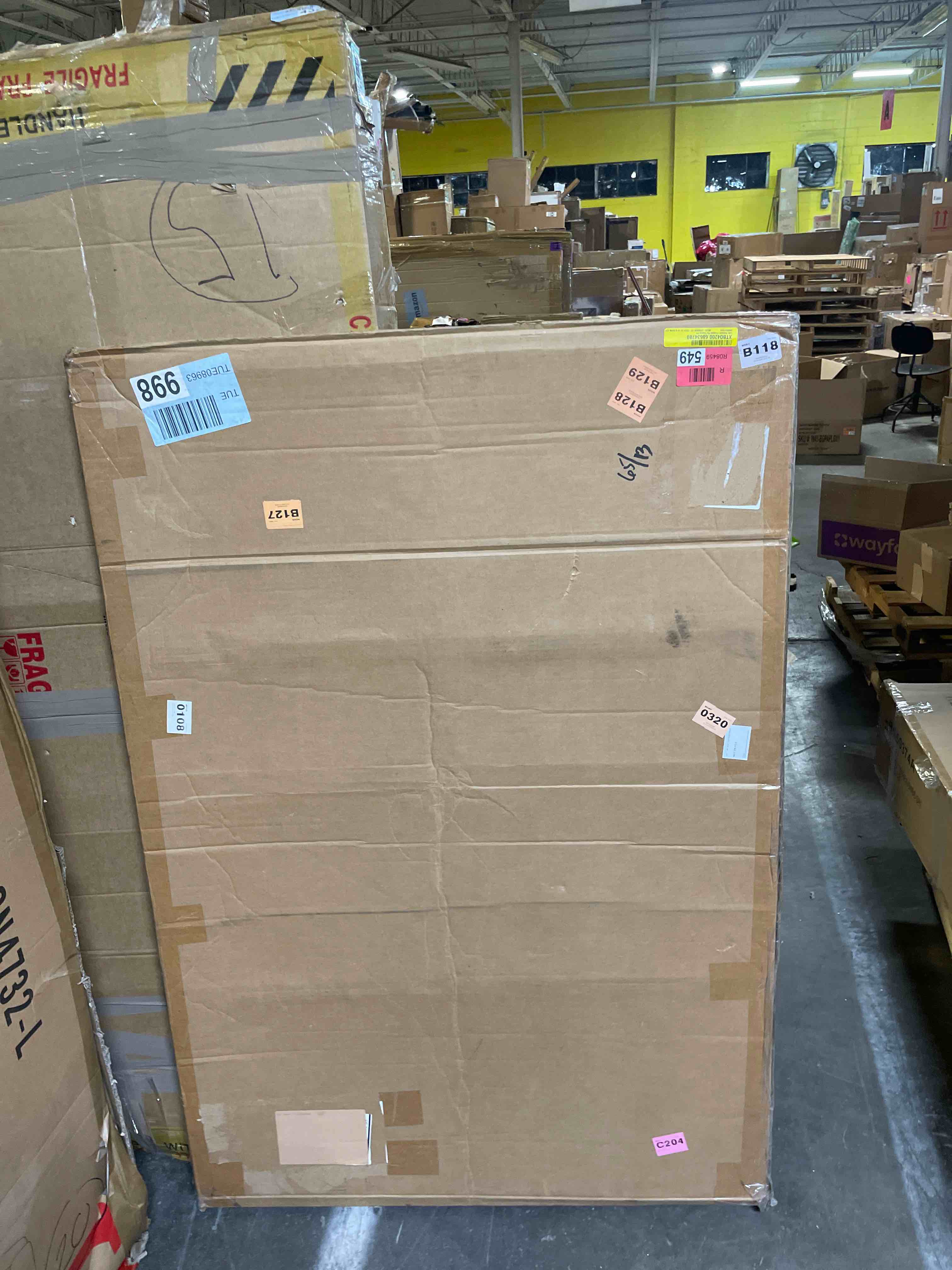 https://s3.amazonaws.com/lotting-images-prod/phillipi/TEA4982392_1777475768155.jpeg