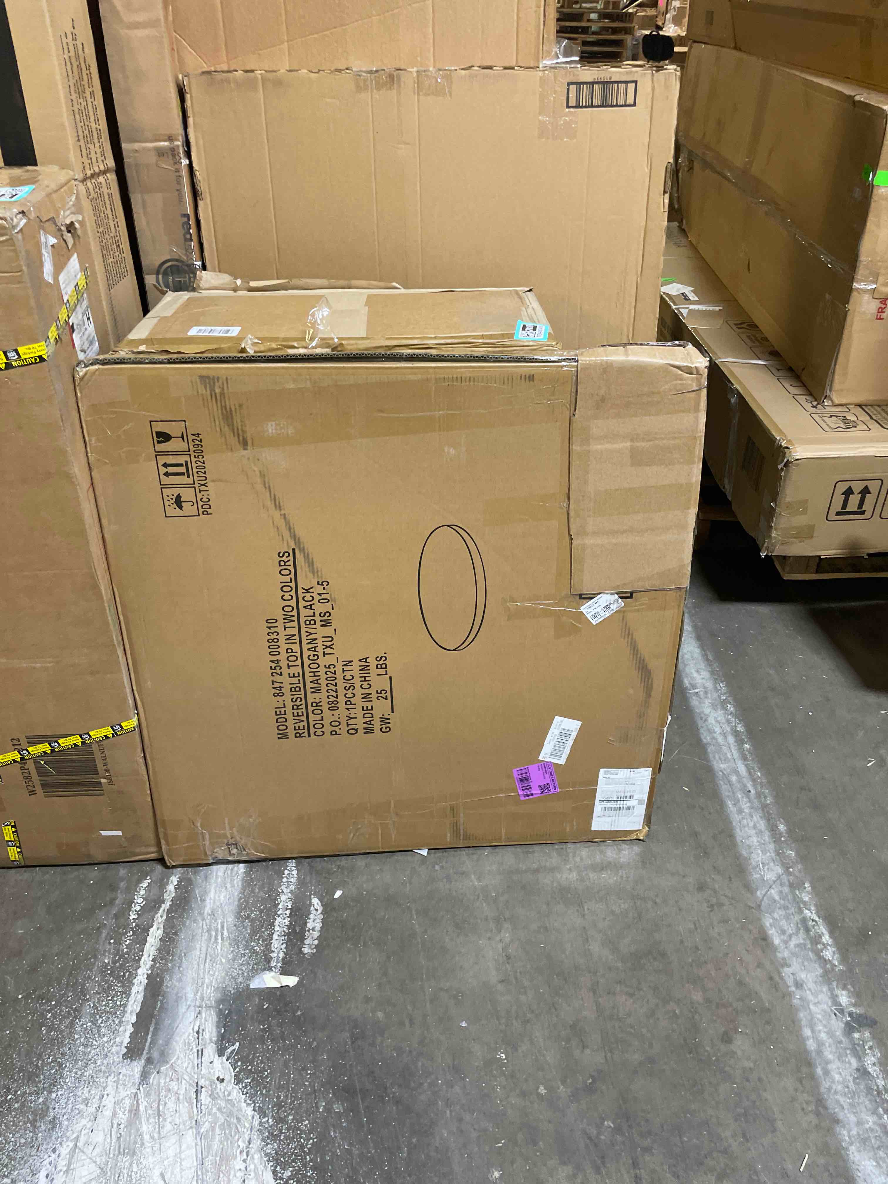 Condition photo showing New/Like New for flash furniture glenbrook 36'' round table top with black or mahogany reversible laminate top