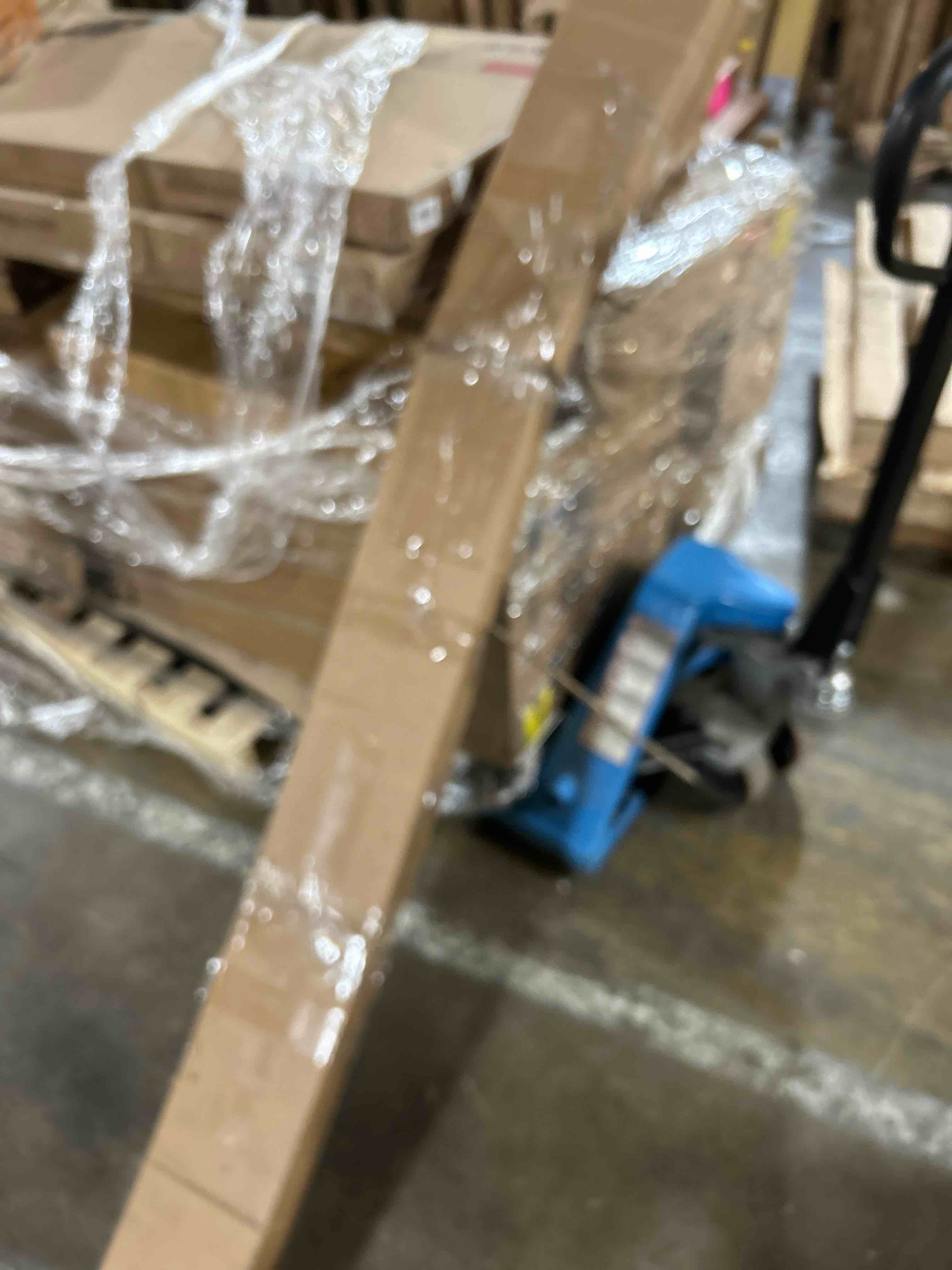https://s3.amazonaws.com/lotting-images-prod/phillipi/TEA4982493_1777568580621.jpeg