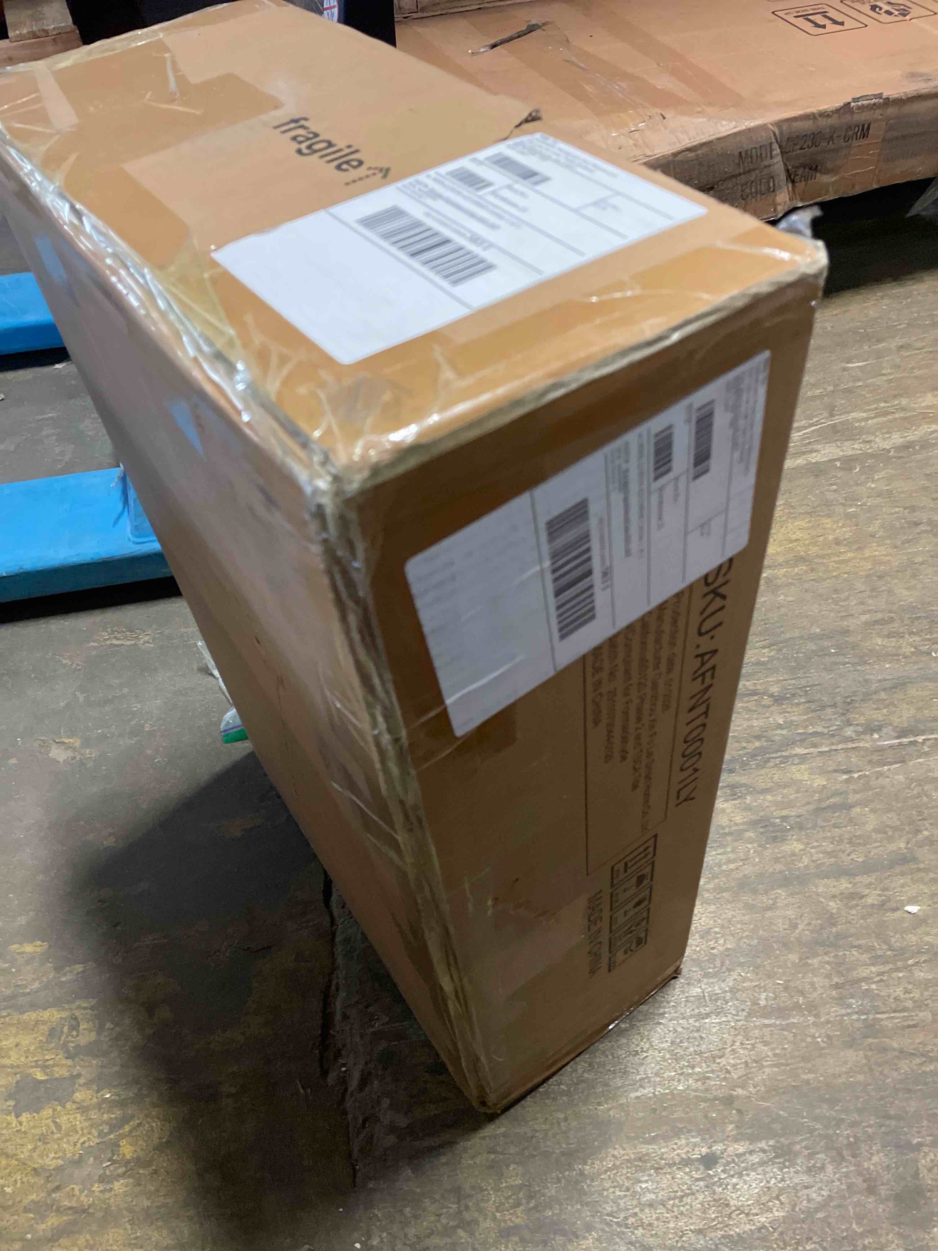 https://s3.amazonaws.com/lotting-images-prod/phillipi/TEA4983006_1778016499678.jpeg