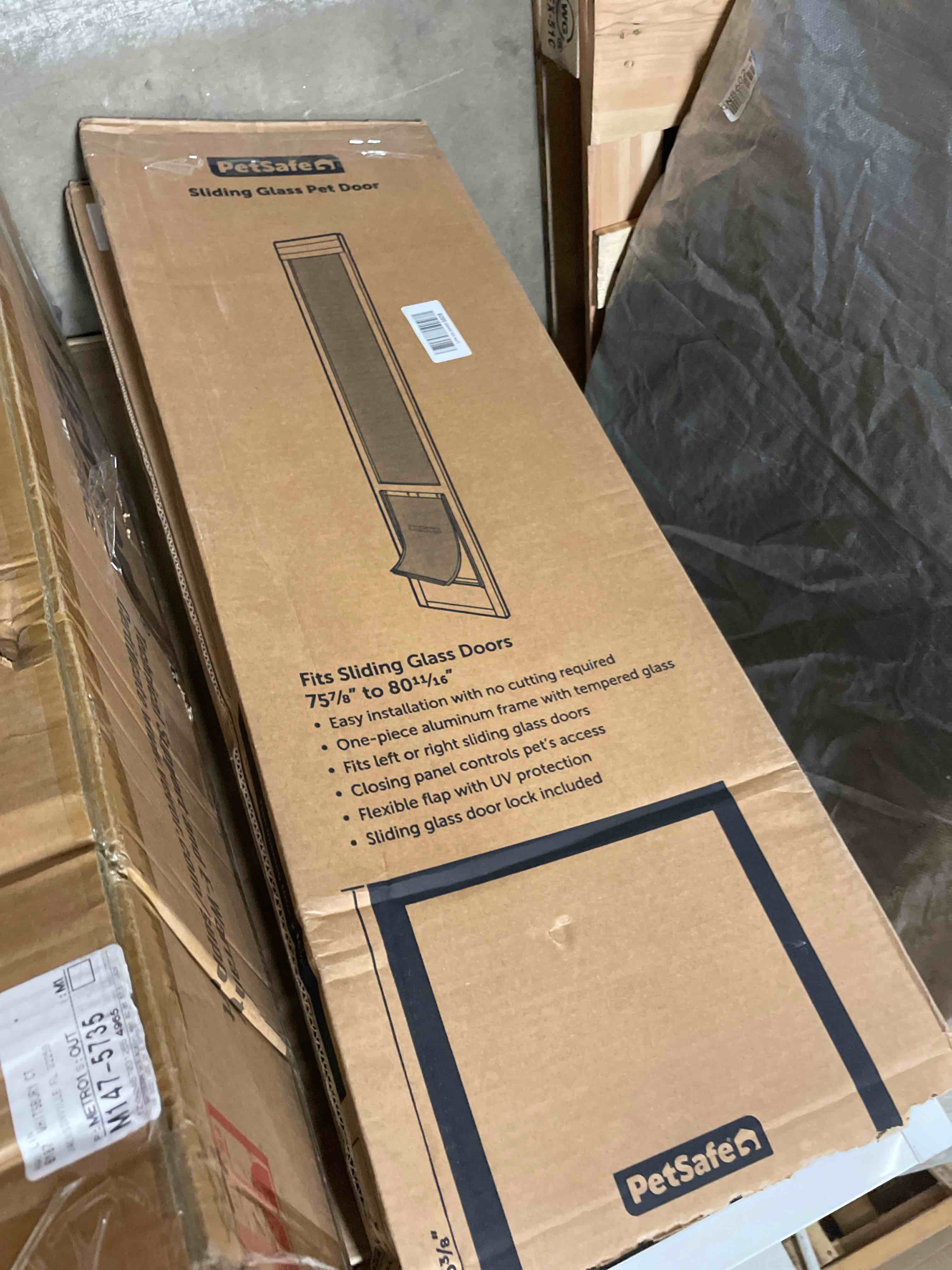 Condition photo showing Good Condition for vevor dog door for sliding glass door, 75 7/8"-80 11/16" adjustable height doggy door for sliding doors, aluminum frame tempered glass pet door with hinge structure flap and lock (x-large)