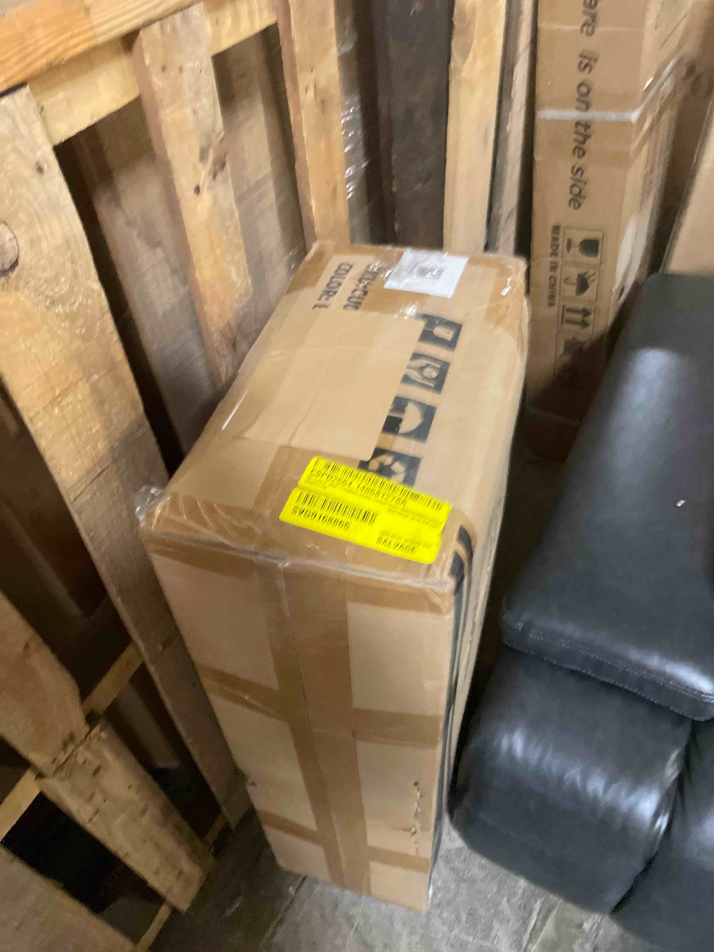 Condition photo showing New/Like New for 80lx25.5 w 4618777176 outdoor chaise lounge back co