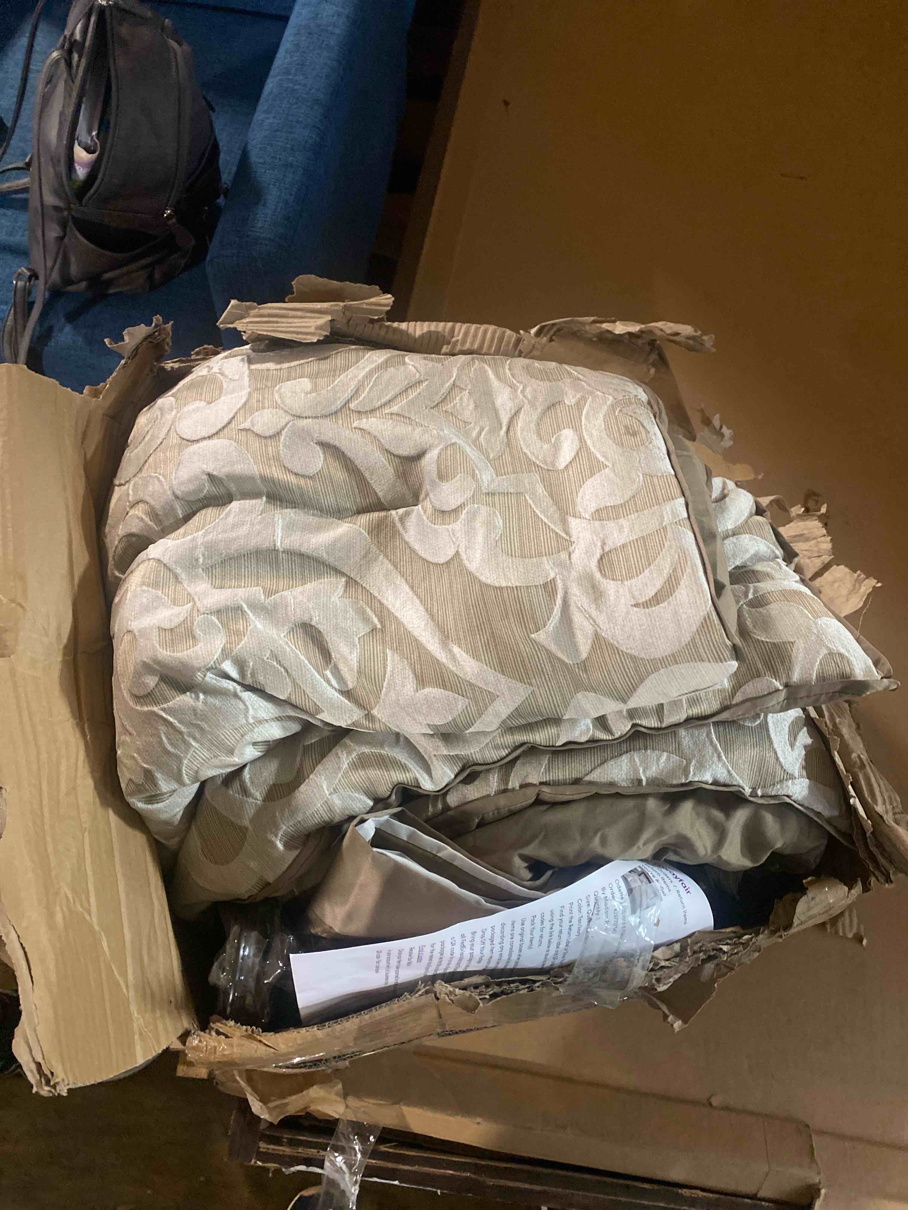 Condition photo showing Good Condition for madison park odette cozy comforter set jacquard damask medallion design - modern all season, down alternative bedding, shams, decorative pillows, queen(90 in x 90 in), tan 8 piece tan/ivory queen (90 in x 90 in)